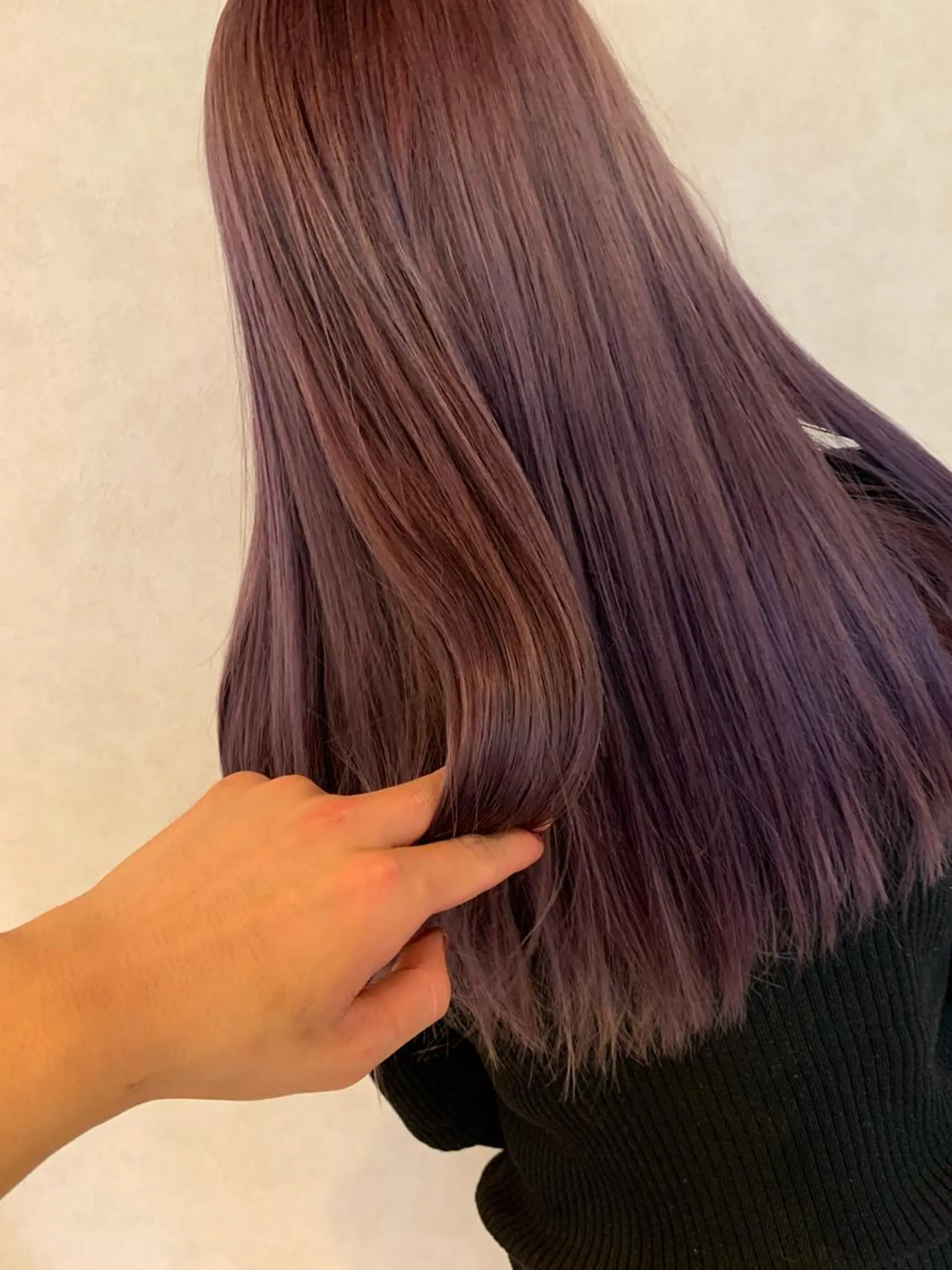 ロング アッシュ Lit所属・Lit.豊橋 夏目のヘアスタイル