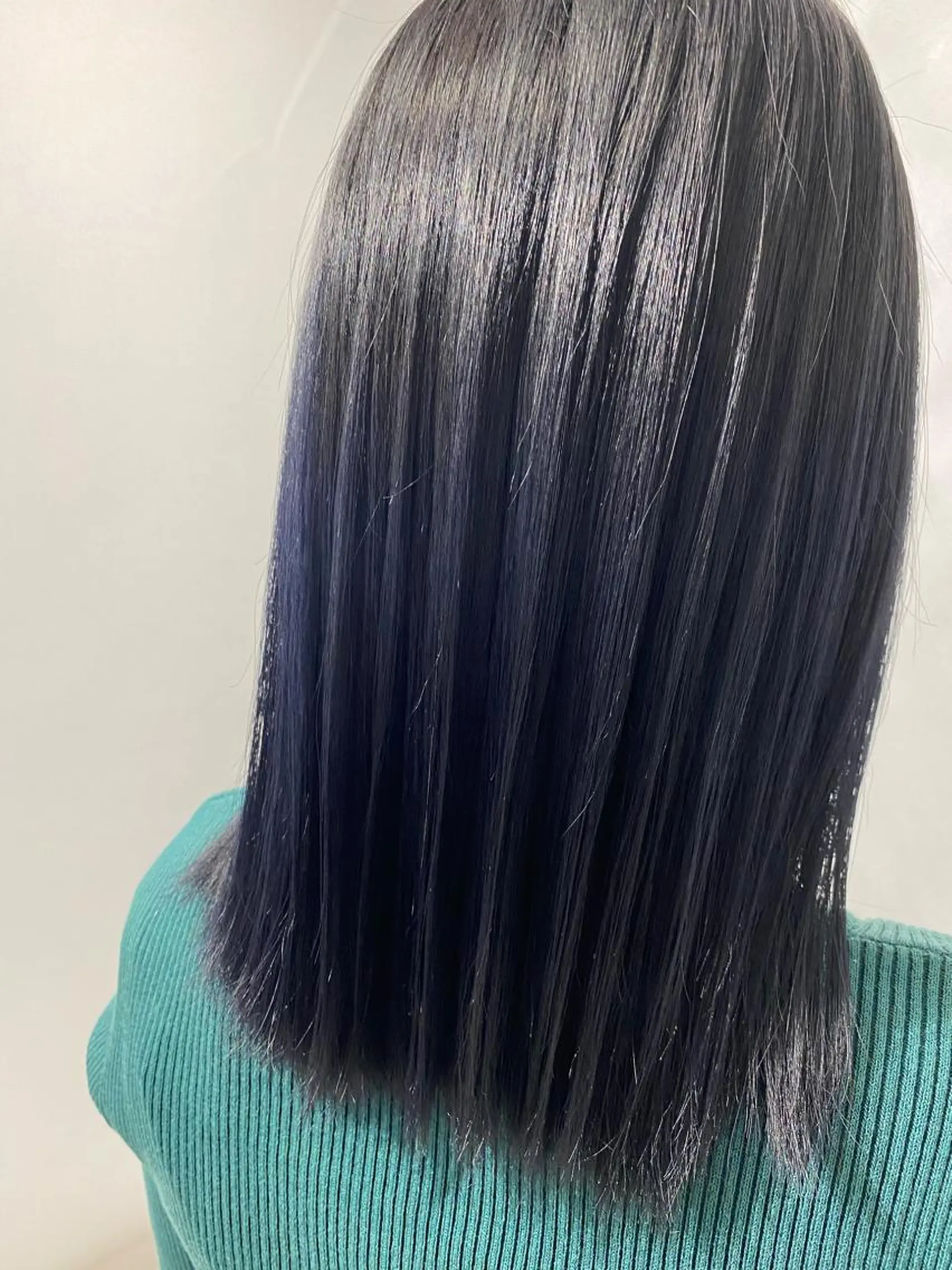 カラー 黒髪 ブリーチ ブルーカラー ブルーブラック ヘアカラー 髪質改善/縮毛矯正 レイヤー/松川匠のヘアスタイル