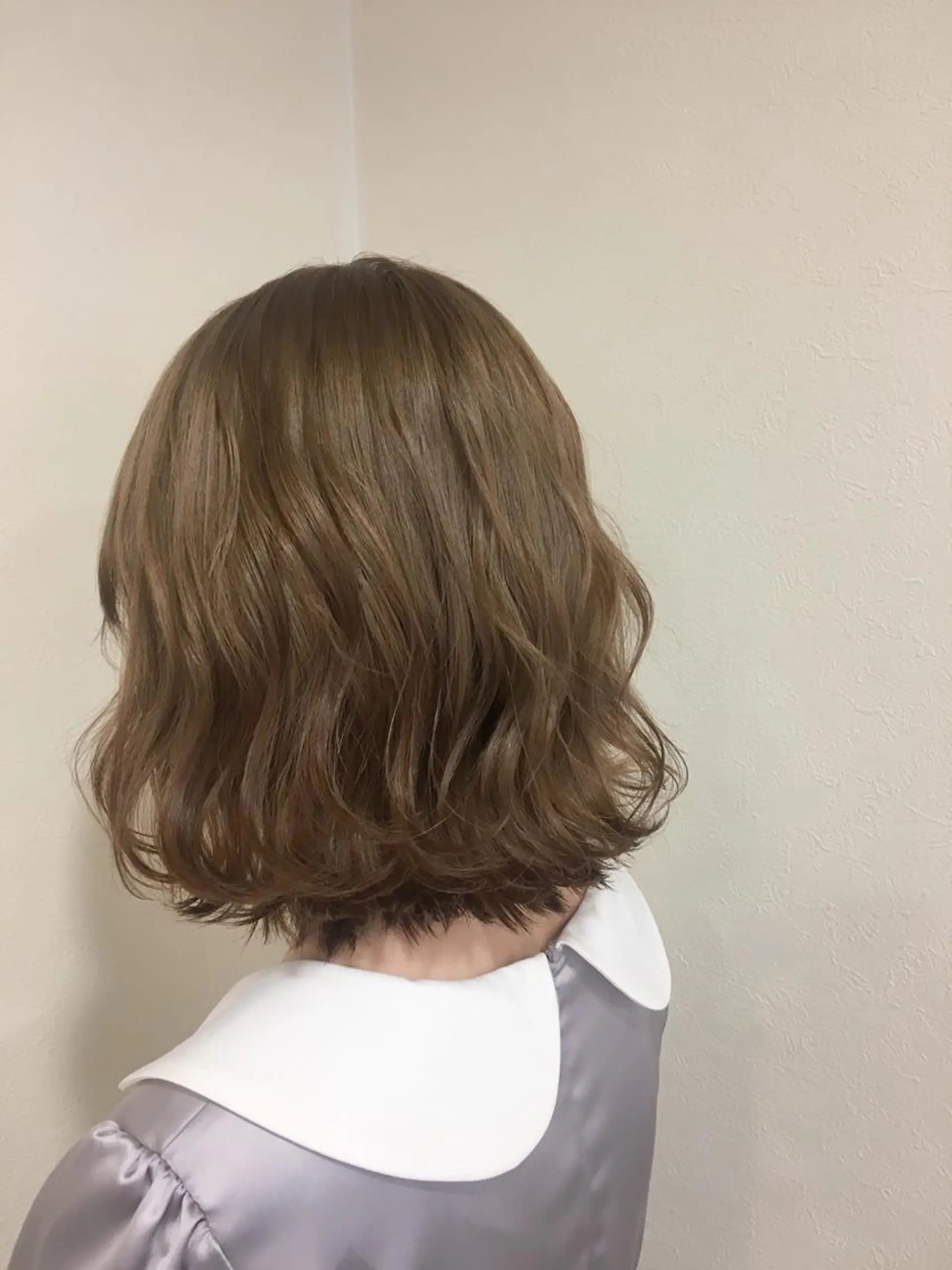 カラー 工藤 綾華のヘアスタイル