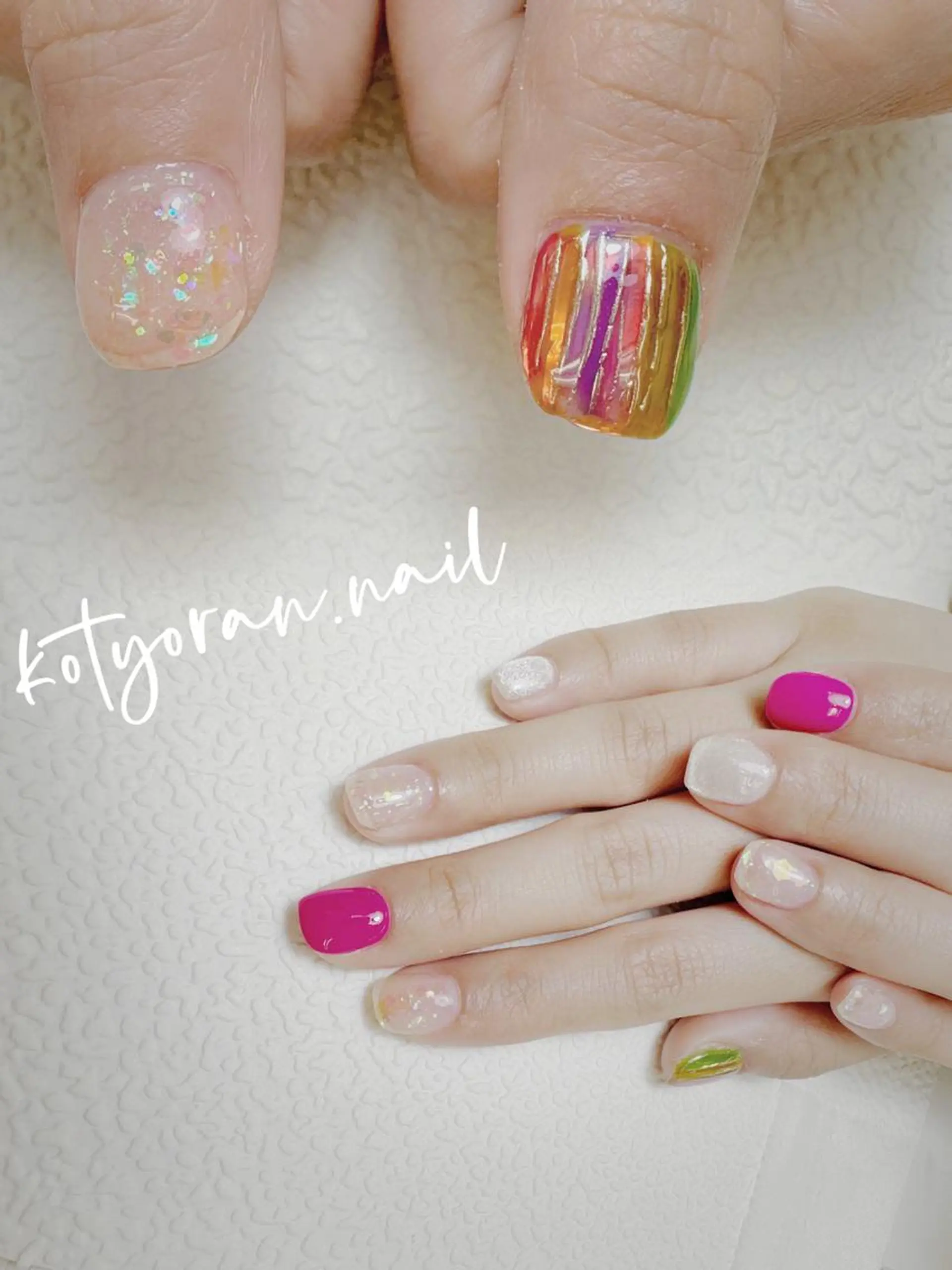 ショート カラー パーマ ヘアアレンジ キッズ ネイル マツエク・マツパ アイブロウ Mona【パラジェル ・長さ出し専門店】のネイルデザイン