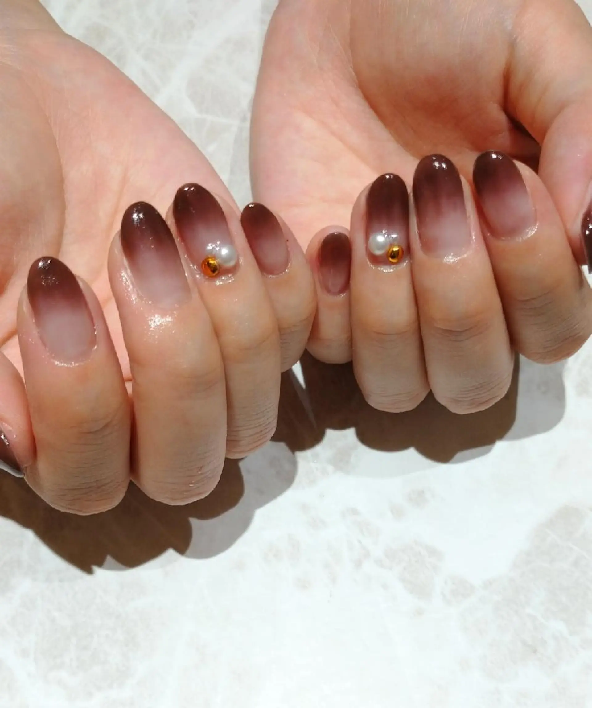 ネイル ブラウン グラデーション ハンドネイル 會田 瑠衣のネイルデザイン
