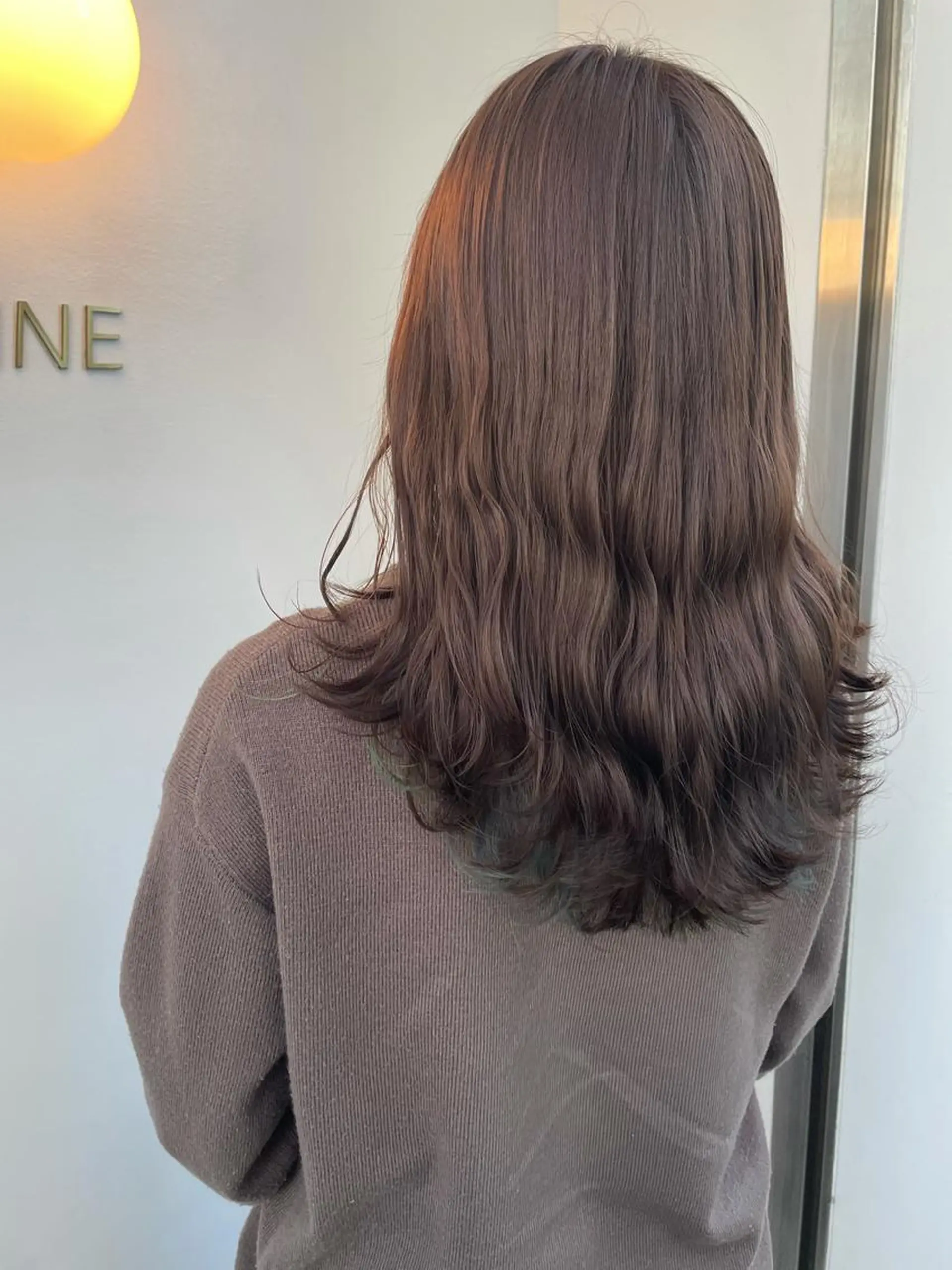 セミロング カラー ベージュカラー ブリーチ ラベンダーカラー ラベンダーベージュ ブリーチなしカラー ヘアカラー 中目黒🌼 🌼ハナのヘアスタイル