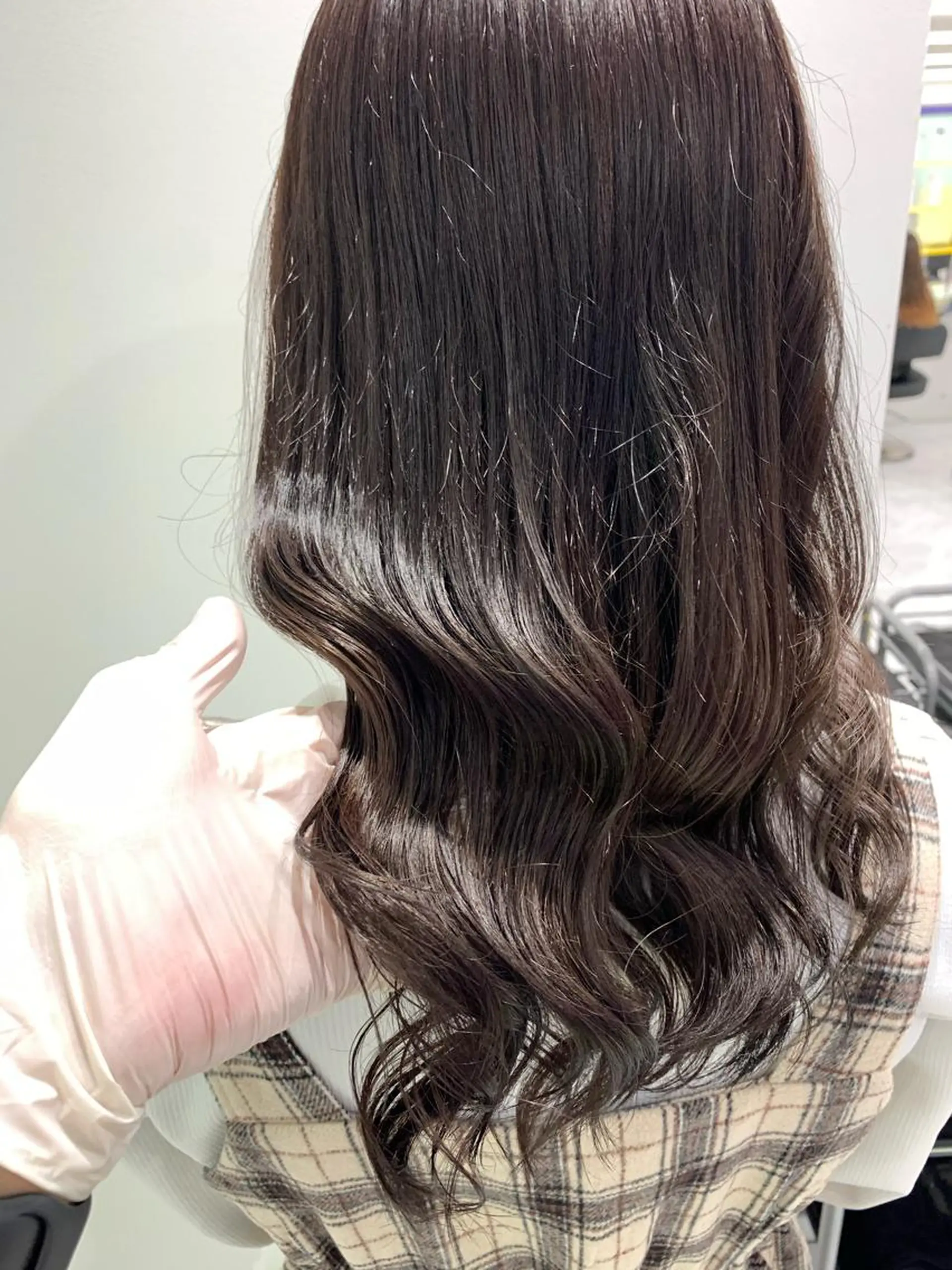 セミロング カラー パーマ ヘアアレンジ ネイル マツエク・マツパ 韓国風ベージュ🤎 赤みなし🌿横浜🤎のヘアスタイル