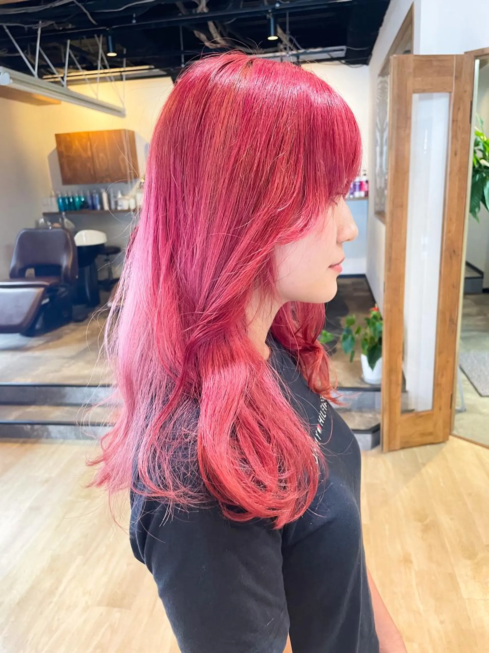 セミロング カラー ブリーチ ピンクカラー レッドカラー 髪質改善/ブリーチ 田代 龍我のヘアスタイル