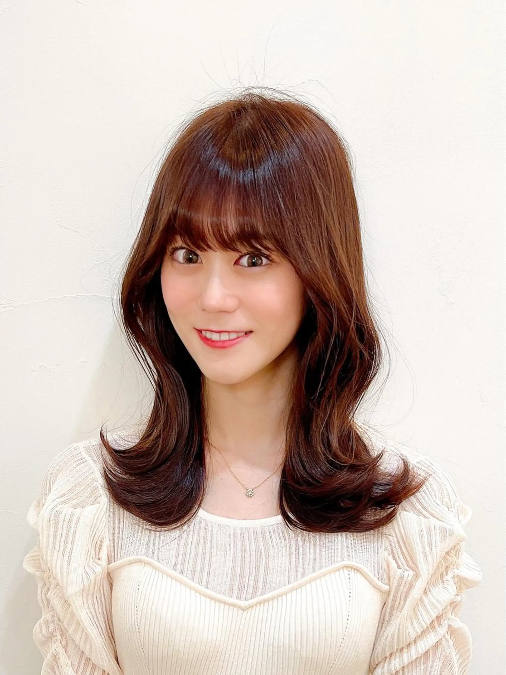 ミディアム 韓国風ヘア カット ヘアカラー トリートメント 艶髪とアイラッシュ ❤️関根悠の眉毛・アイブロウイメージ