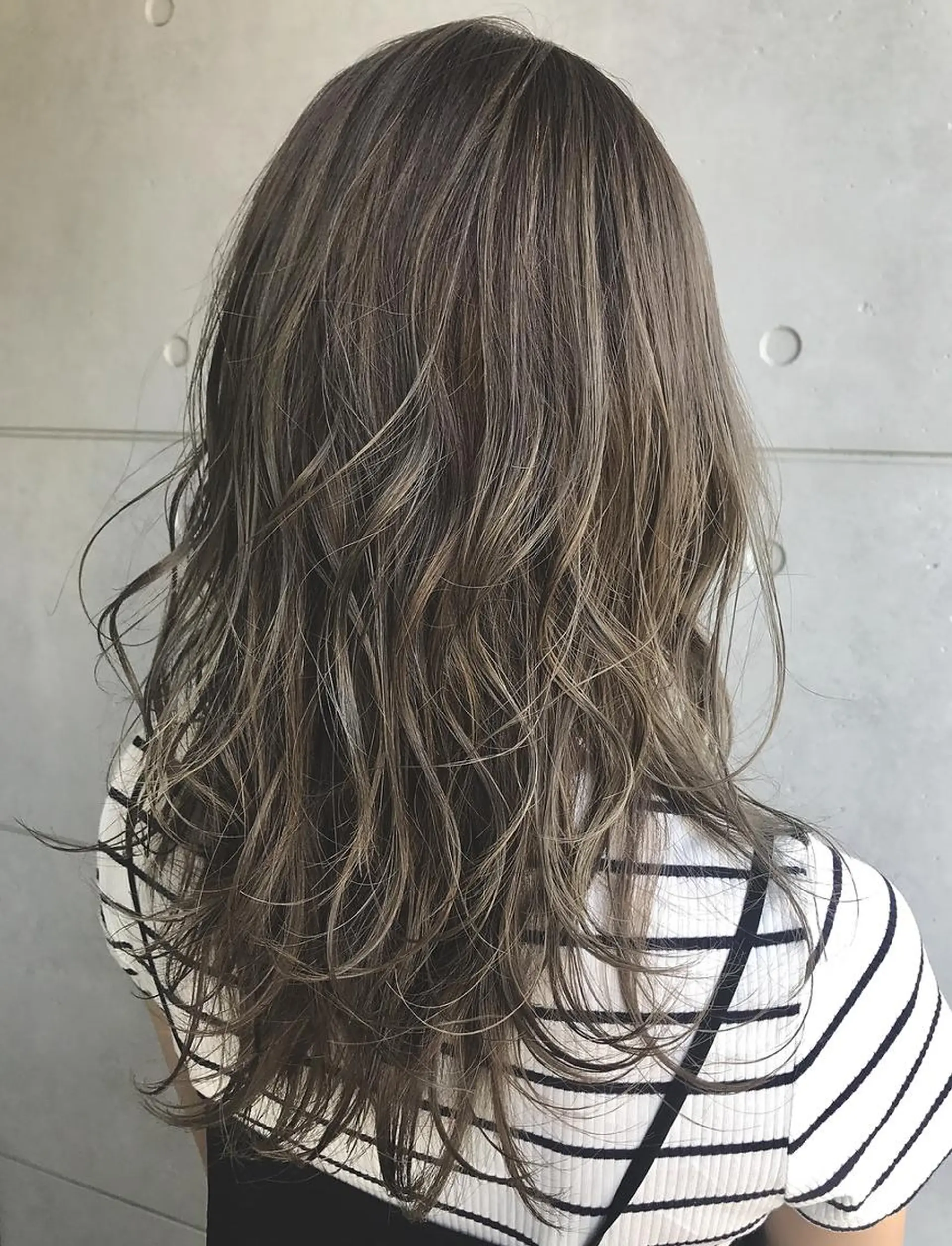 セミロング カラー sara 荒井店のヘアスタイル