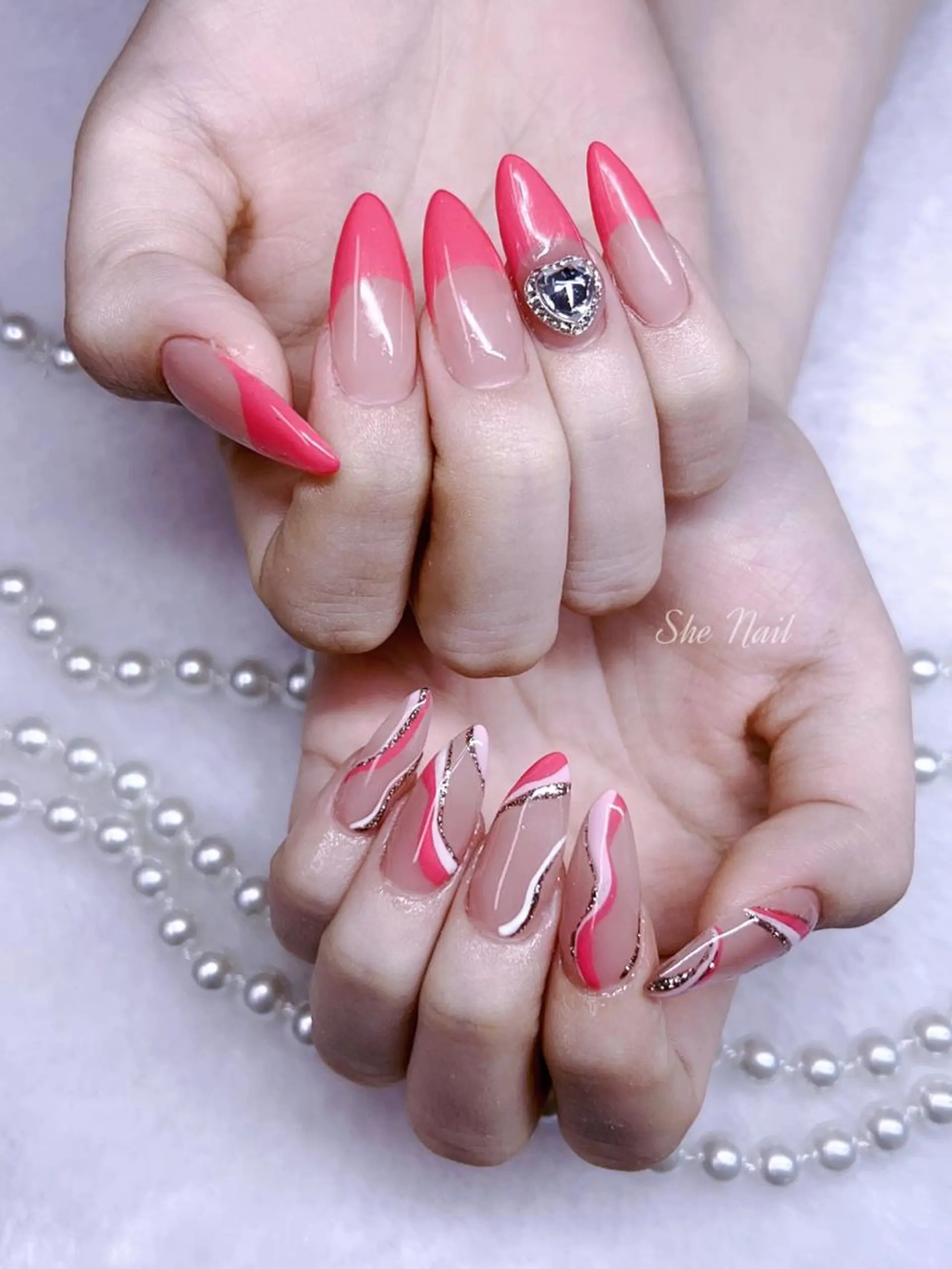 ネイル チークネイル 長さ出し フレンチネイル マグネットネイル 持ち込み ハンドネイル She   Nail所属・ISA_ BELLAのネイルデザイン