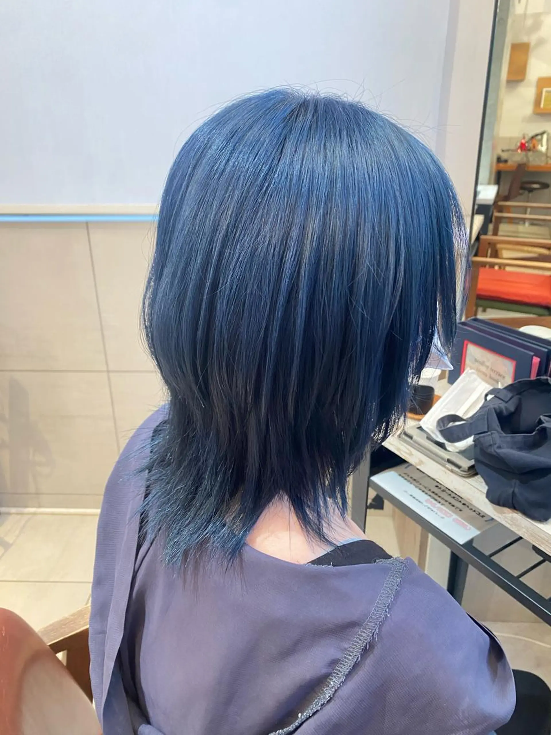 ミディアム カラー ブルーカラー ウルフカット ヘアカラー トリートメント 艶カラー/耳つぼ/ 渡辺奈緒のその他イメージ