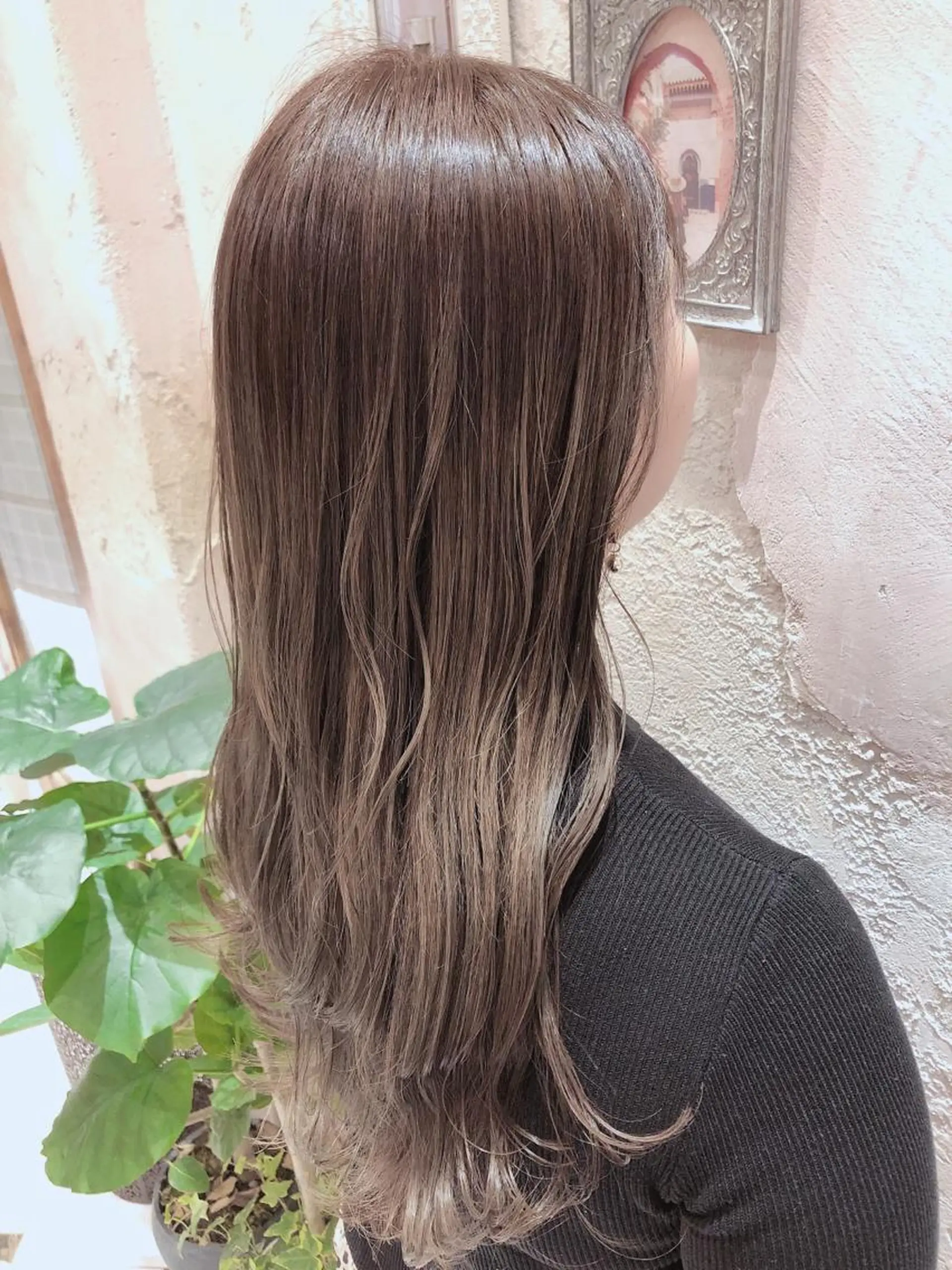 セミロング アッシュ カット ヘアカラー トリートメント 代表山口ひな 髪質改善のプロのヘアスタイル