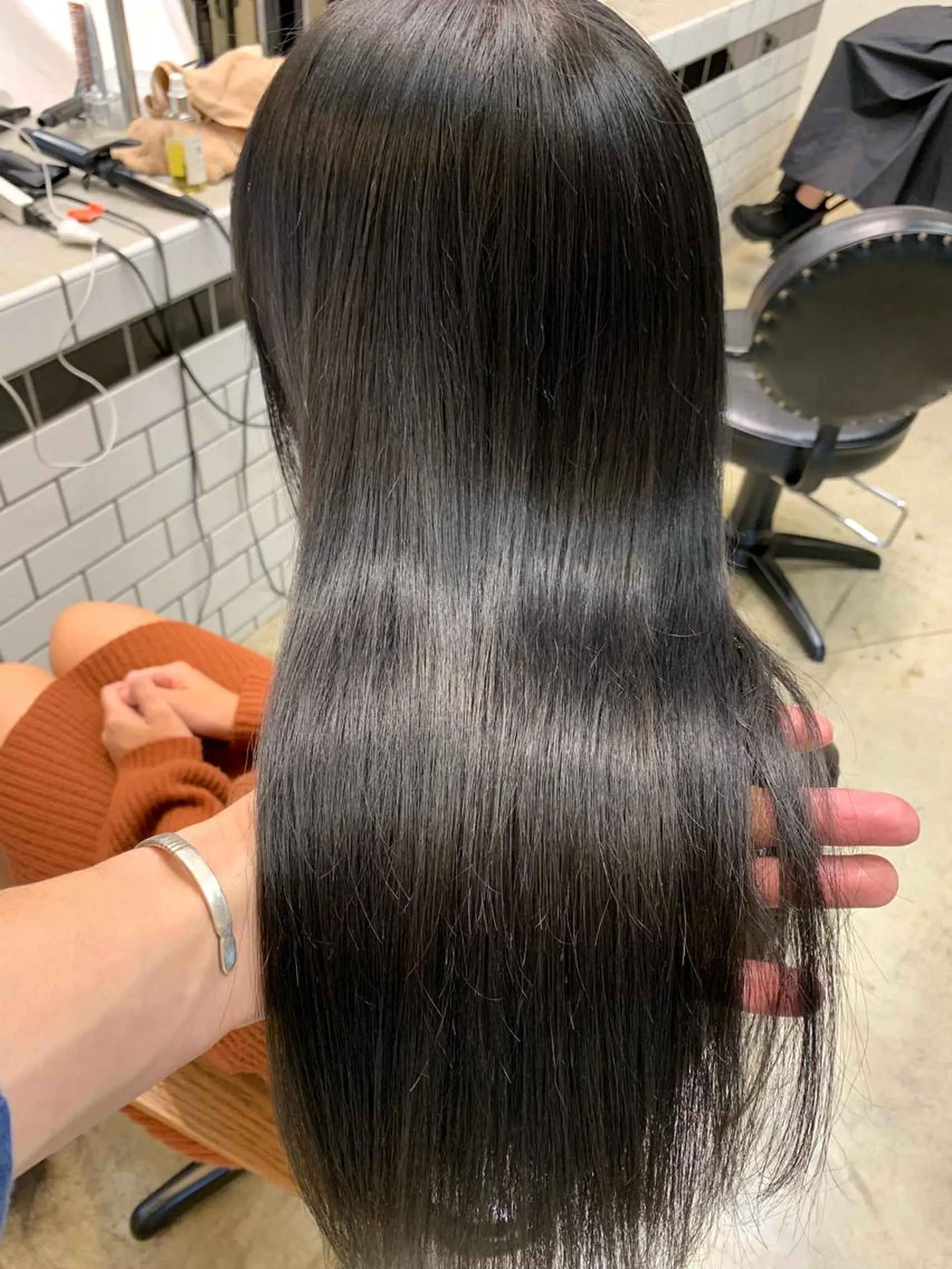 ロング カラー メンズ眉毛ITSUK Iメンズ専門　新宿の眉毛・アイブロウイメージ