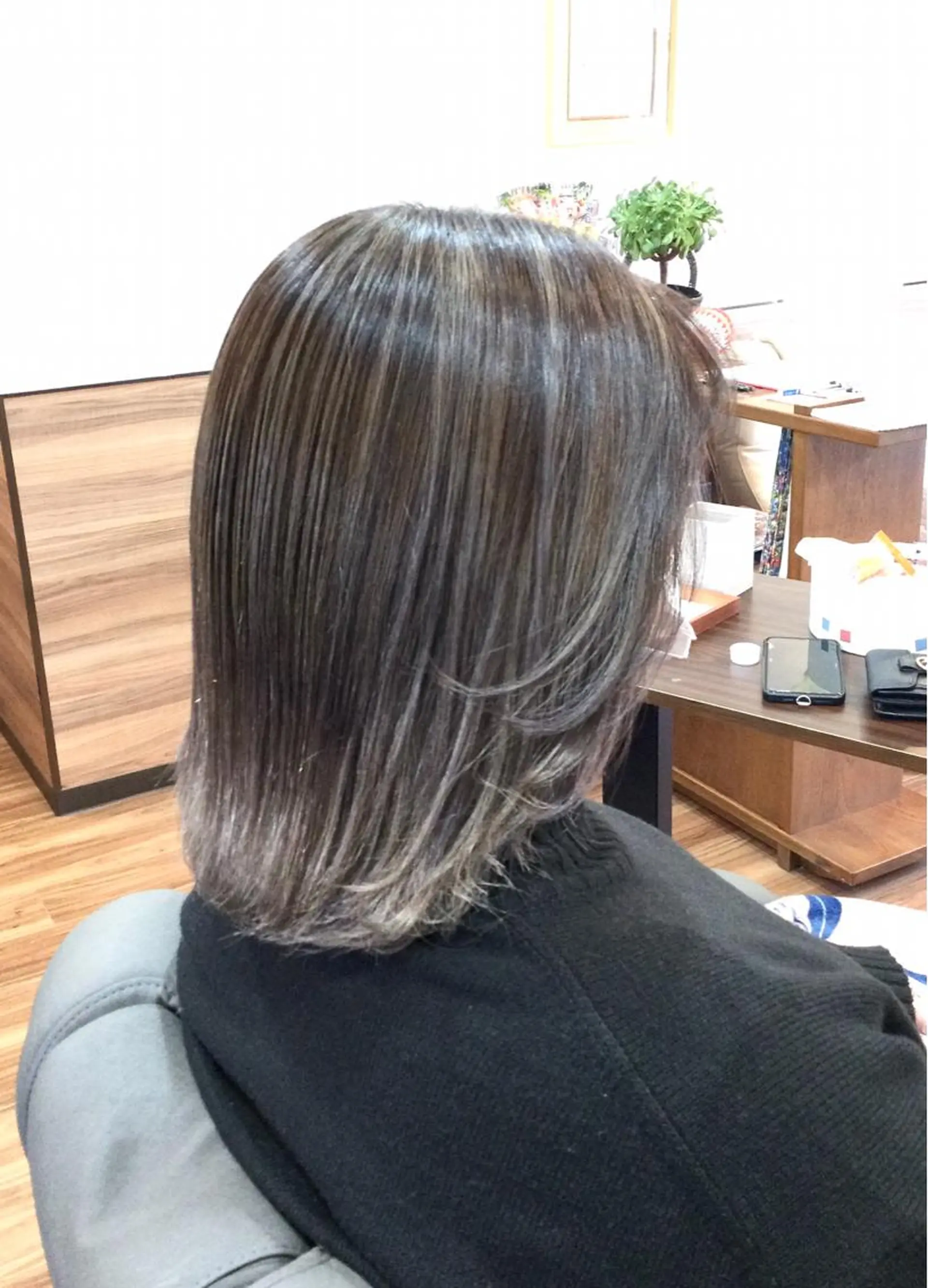 ミディアム カラー デザインカラー 髪質改善 トリートメント Annon プライベートサロンのヘアスタイル