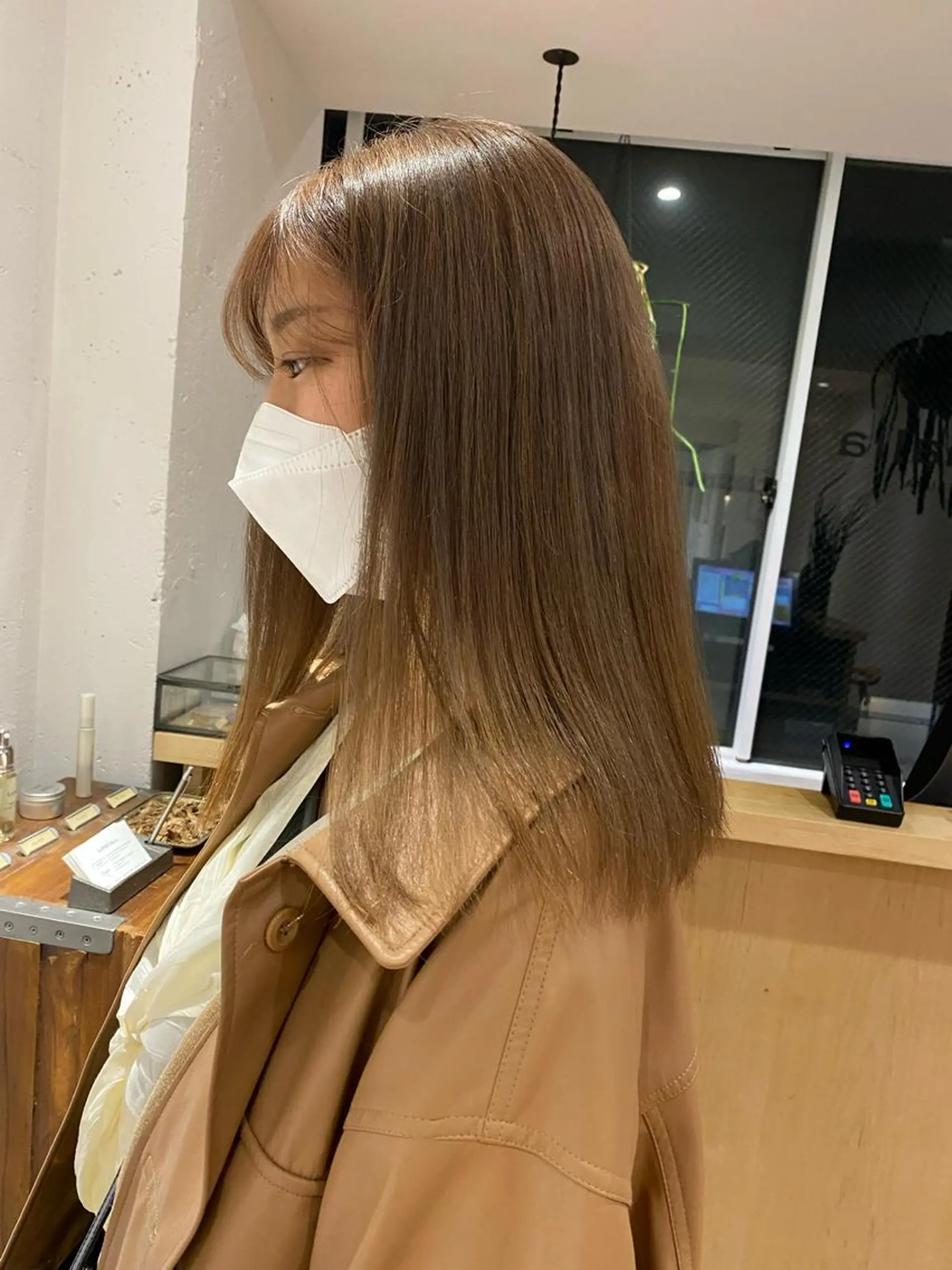 セミロング カラー ベージュカラー ブリーチ ミルクティーベージュ 艶カラー 🤍🫧/makoのヘアスタイル