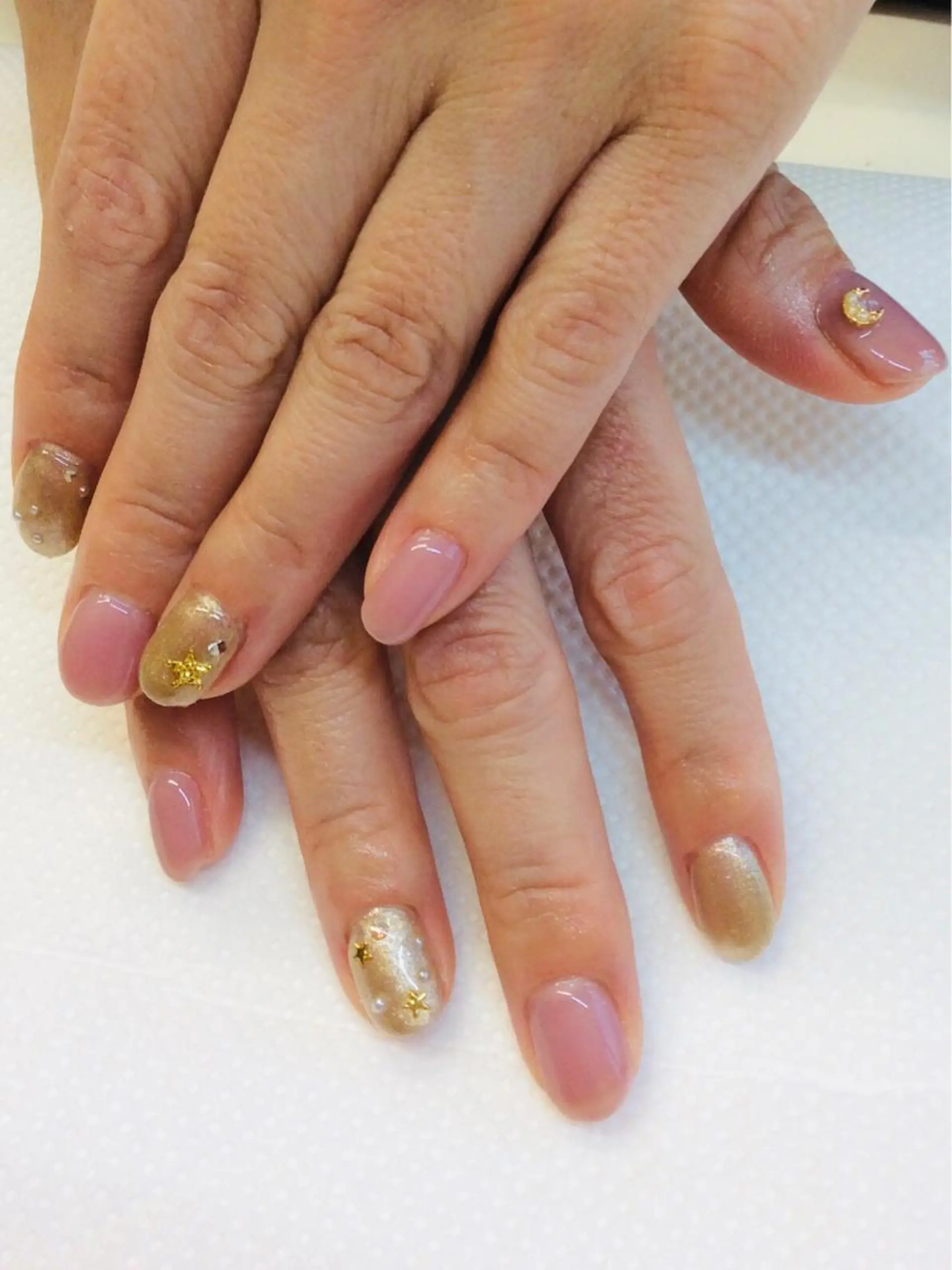 ミディアム みな とのネイルデザイン