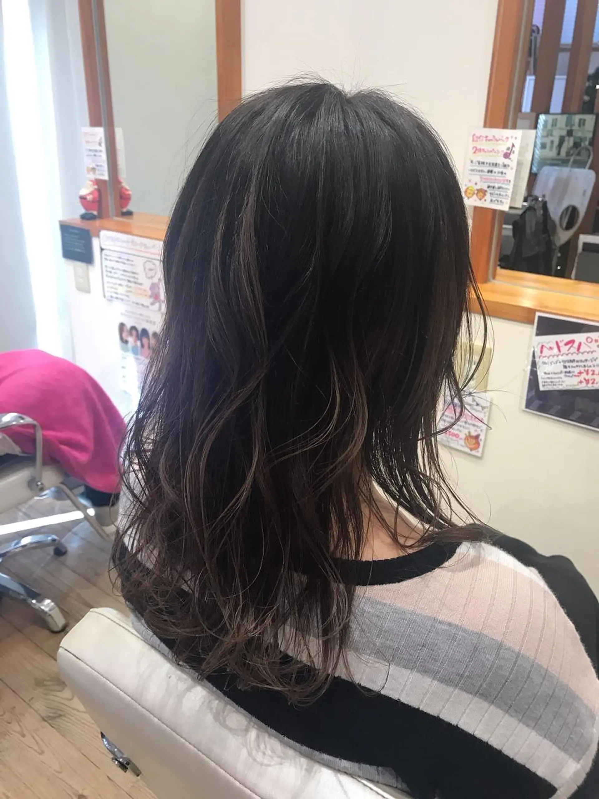 ロング カラー グラデーションカラー ハイライトカラー ハイライト アザマ　ヤスカツ _rosso 川口のヘアスタイル