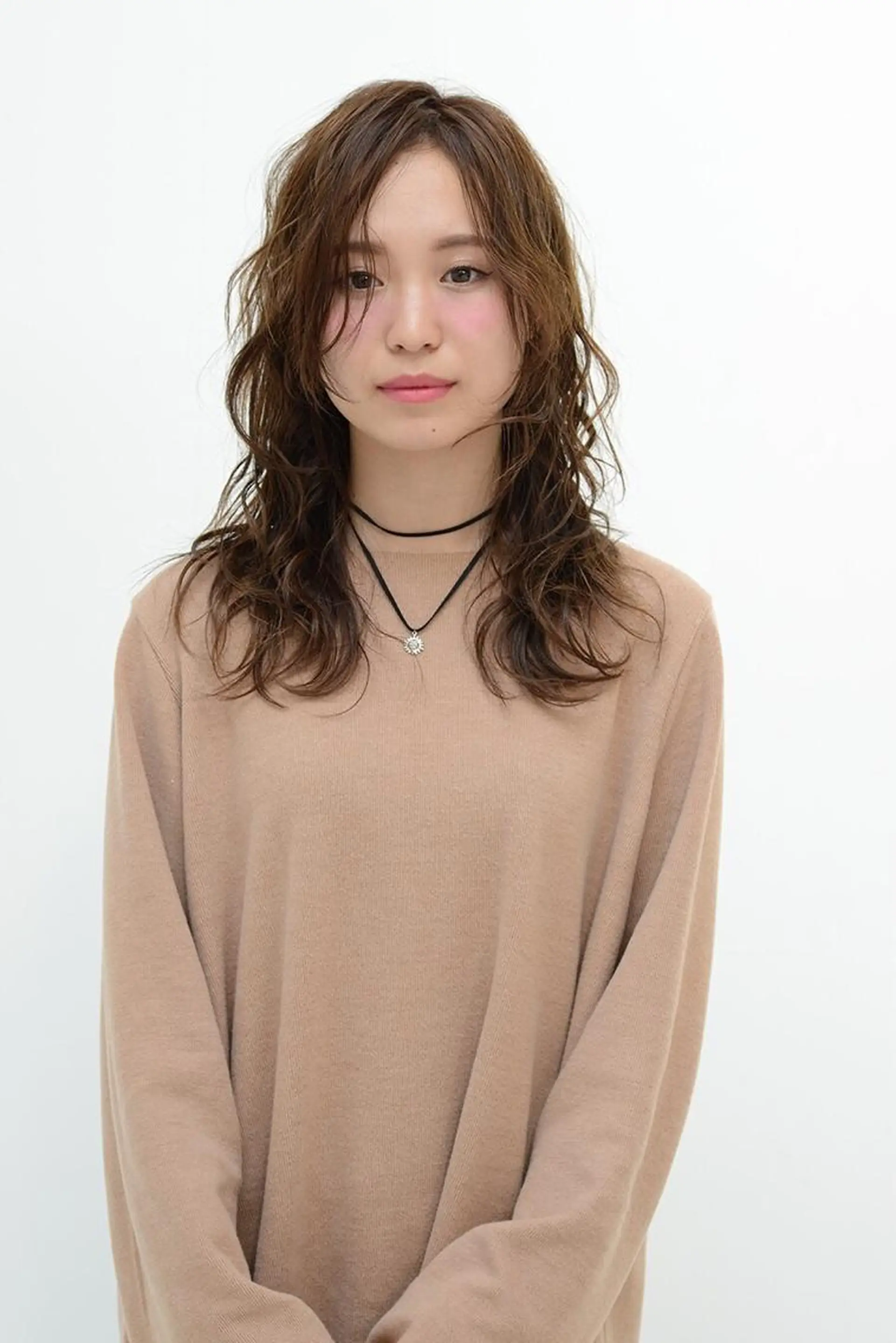 セミロング パーマ ボブ くびれヘア 斜めバング 伸ばしかけ レイヤーカット 圧倒的美髪ストレート ツダケイタロウのヘアスタイル