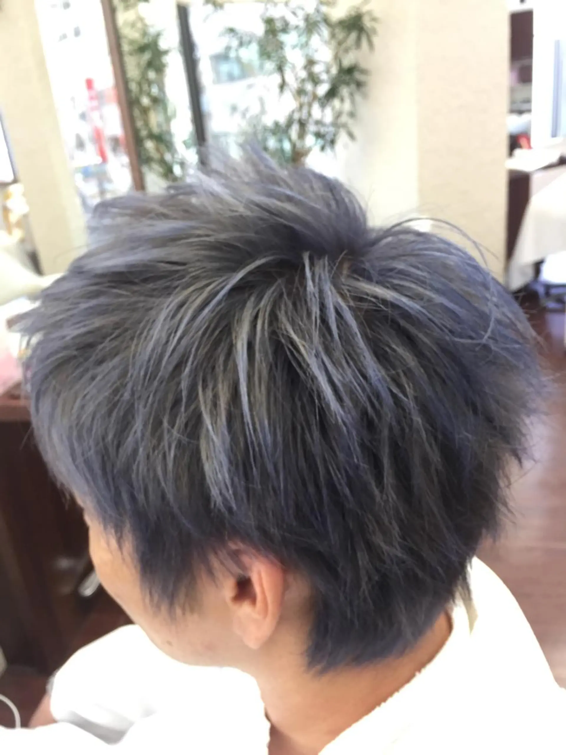 カラー メンズ 長内 大明のヘアスタイル