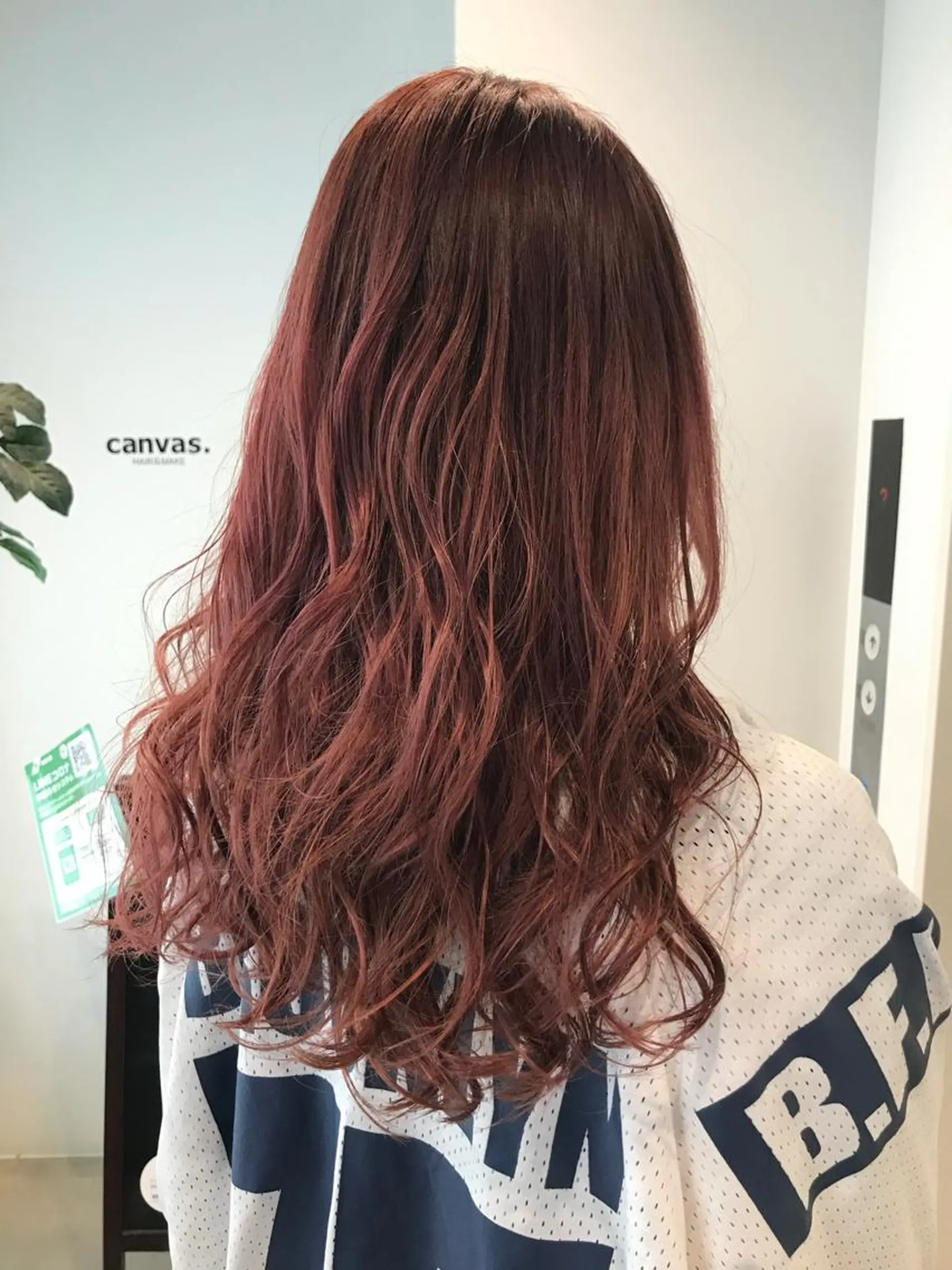 セミロング ショートヘア💫 ハイトーン西田拓馬のヘアスタイル