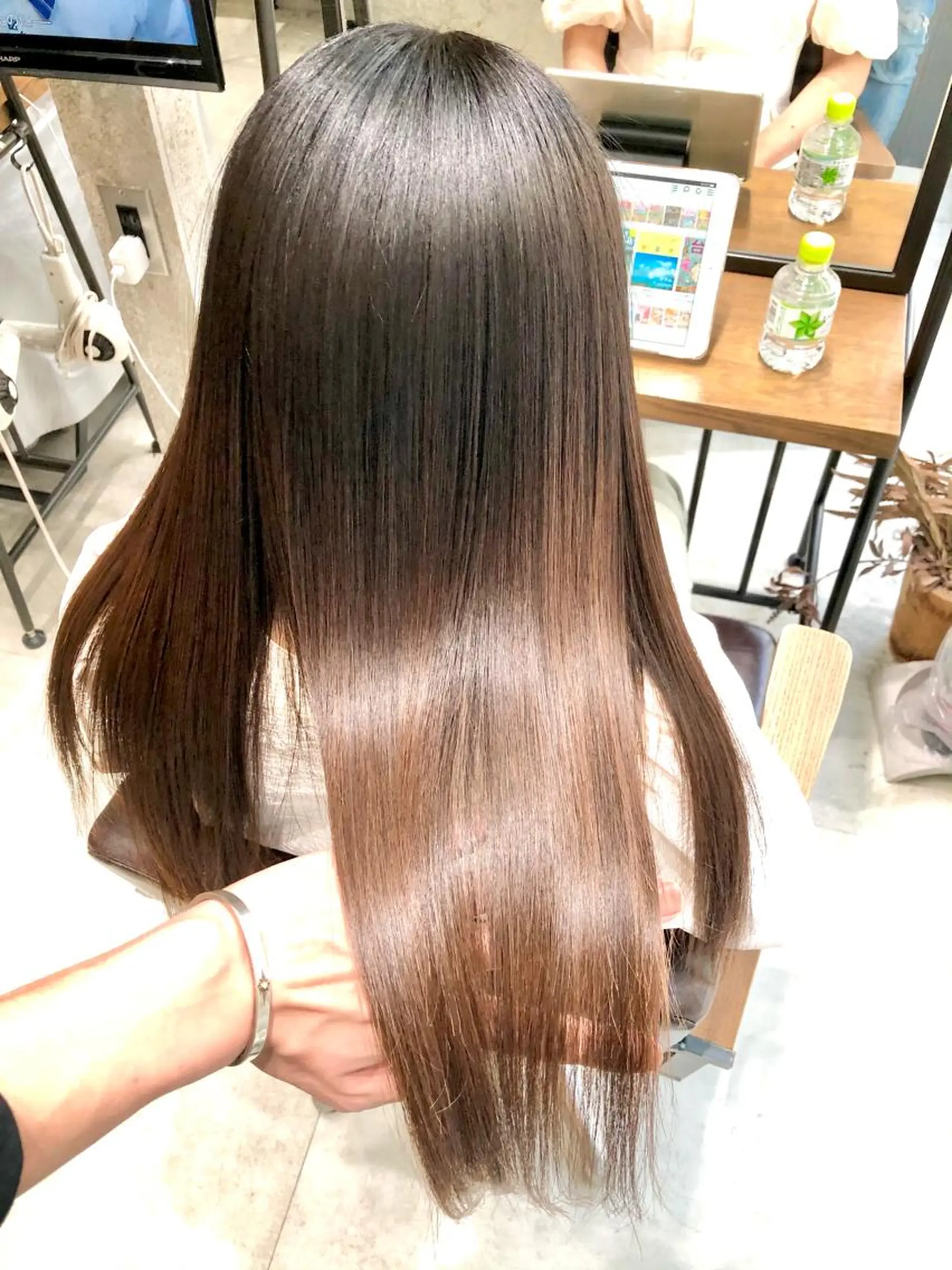 ロング 🌈透明感カラー 韓 国ヘアこうたろうのヘアスタイル