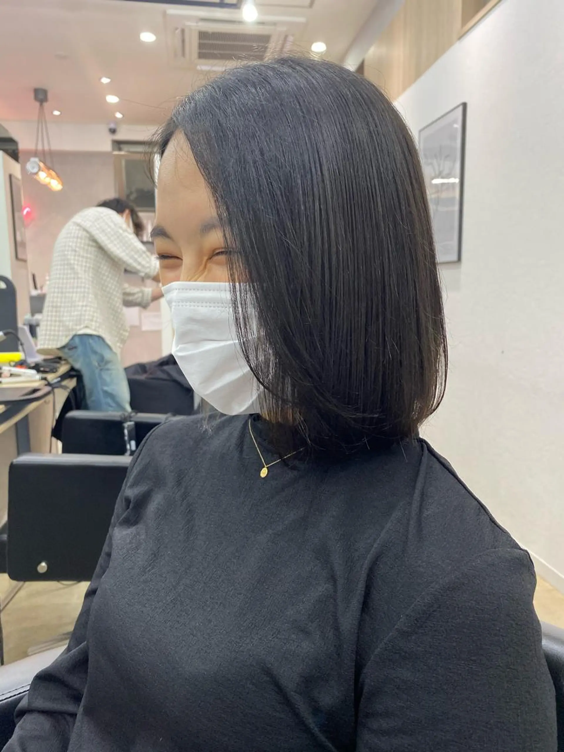 ショート カラー オリーブ/アッシュ やわらか透明感カラーのヘアスタイル