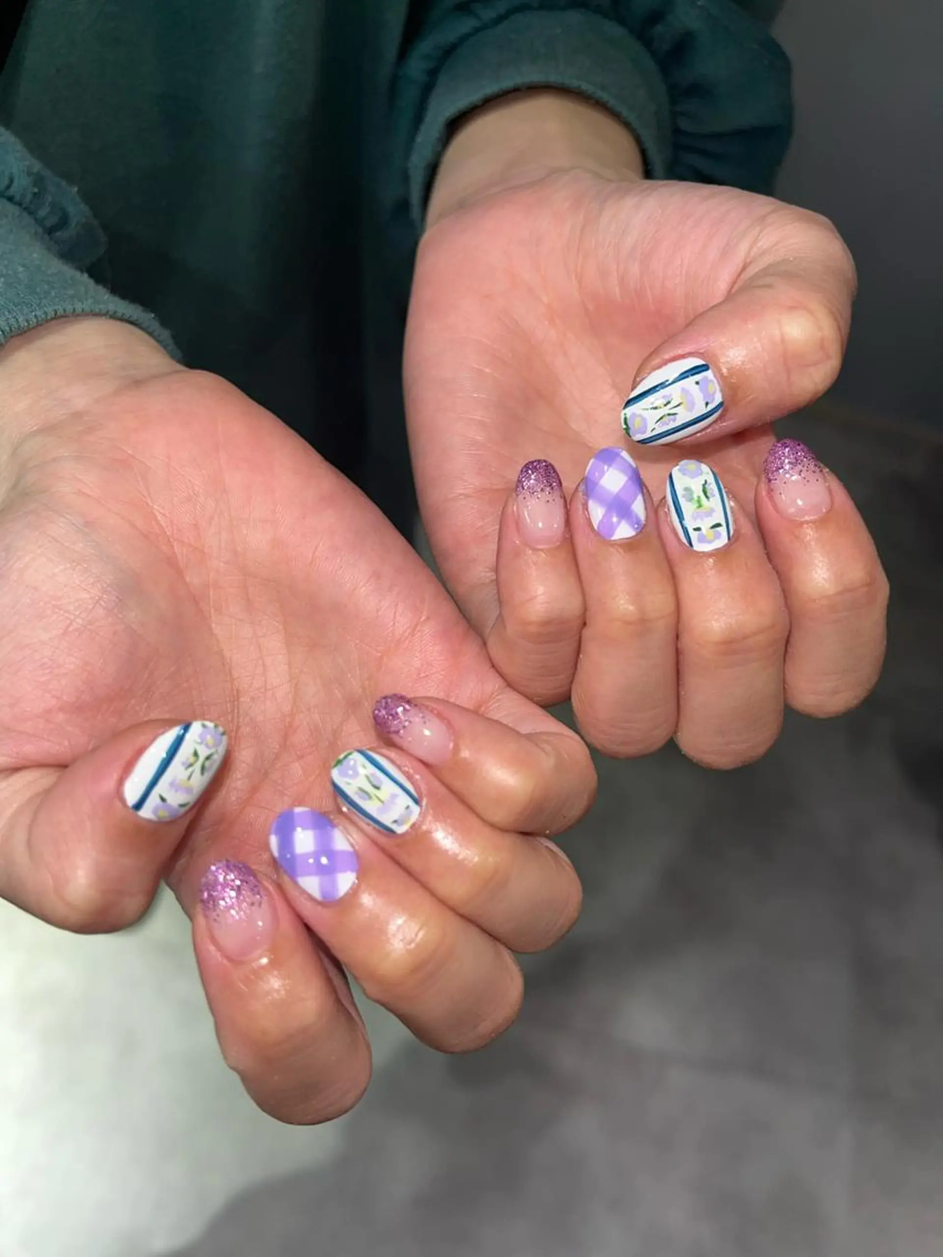 ネイル 🪐富島彩夏 /海外nail🪐のネイルデザイン