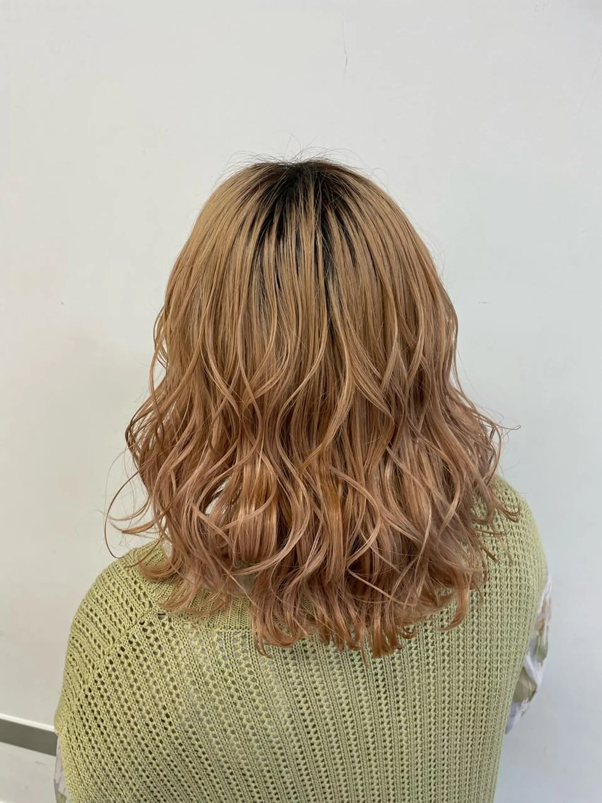 ミディアム カラー ヘアカラー トリートメント laff 新宿所属・ボブ/ケアパーマ/ レイヤー/縮毛矯正のヘアスタイル