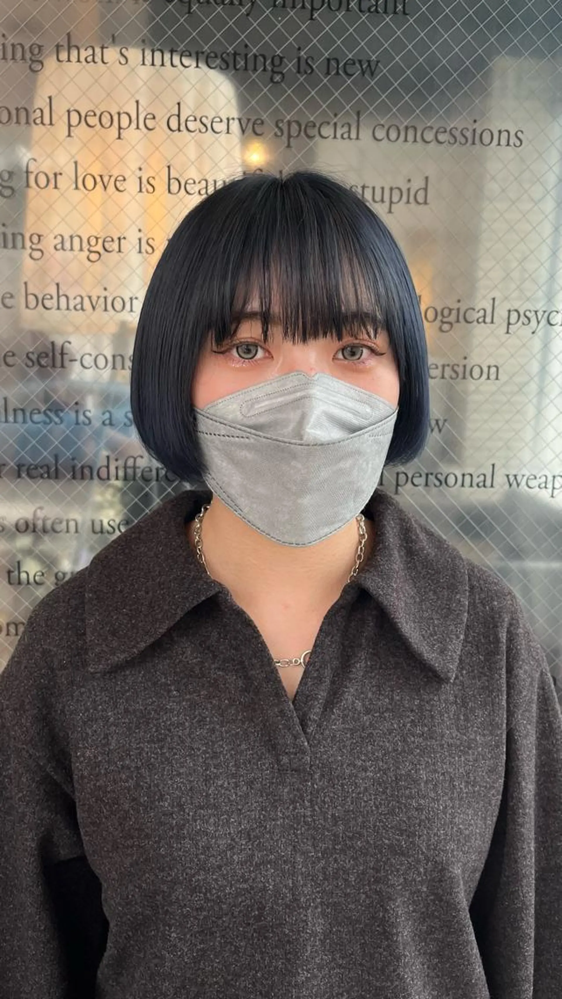 カラー 黒髪 ブルーカラー ブルーブラック カット ヘアカラー こまつばらみお/レイ ヤー/ダブルカラーのヘアスタイル