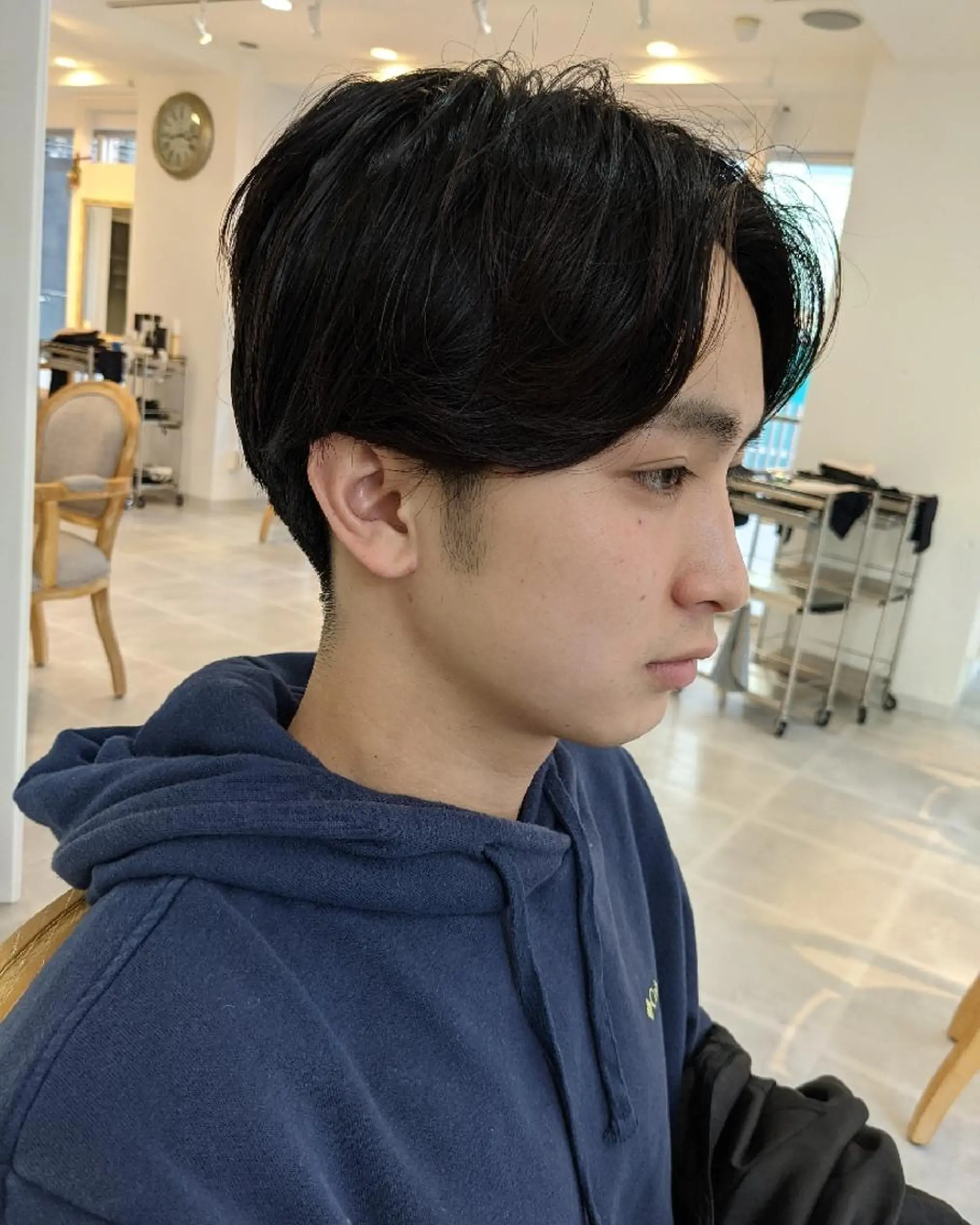 ショート カット パーマ ヘッドスパ ⭕鏡のような劇艶× 自然なストレート⭕️のヘアスタイル