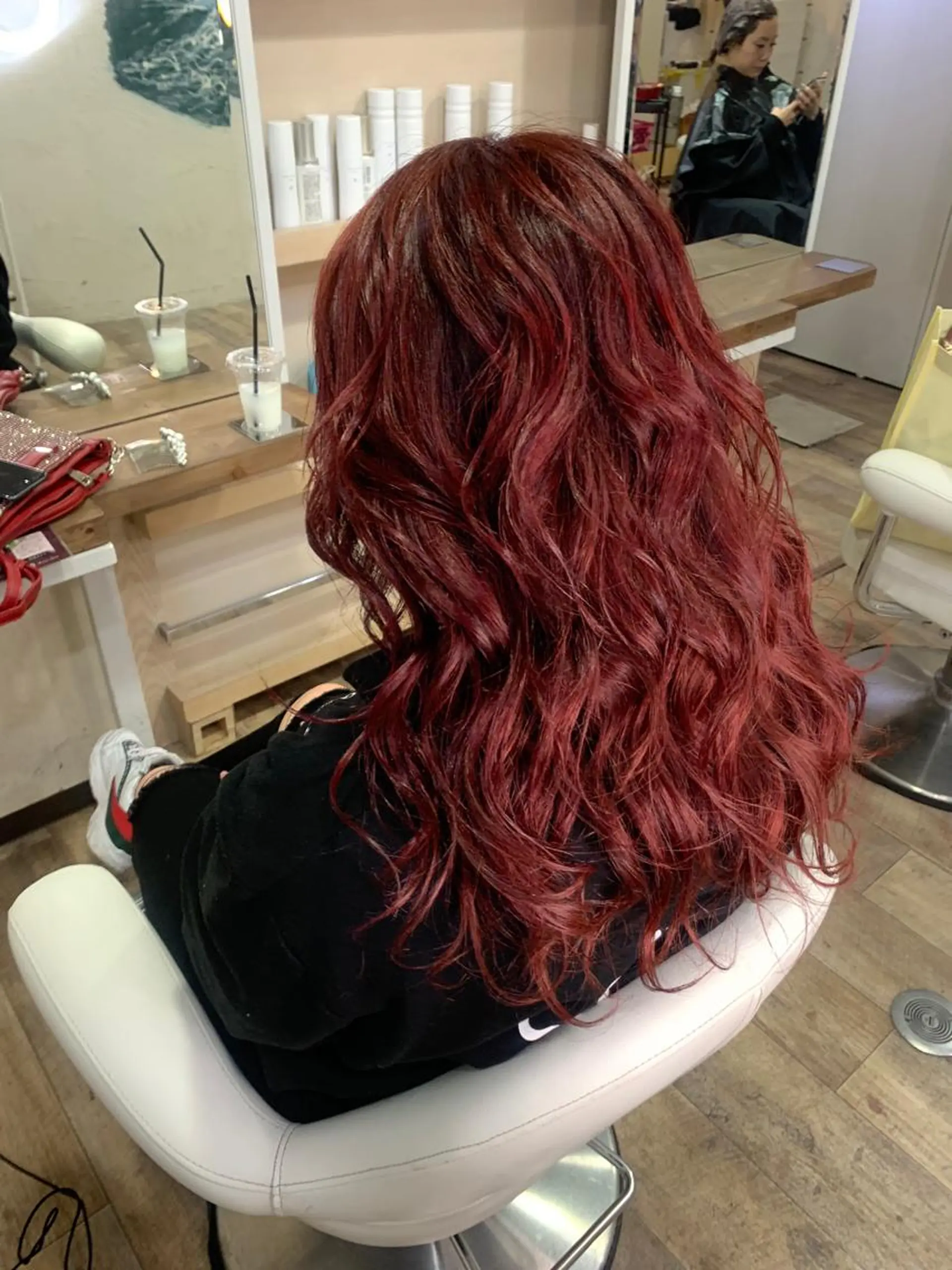 セミロング レディース専用🌷咲 の垢抜けブリーチ部屋のヘアスタイル