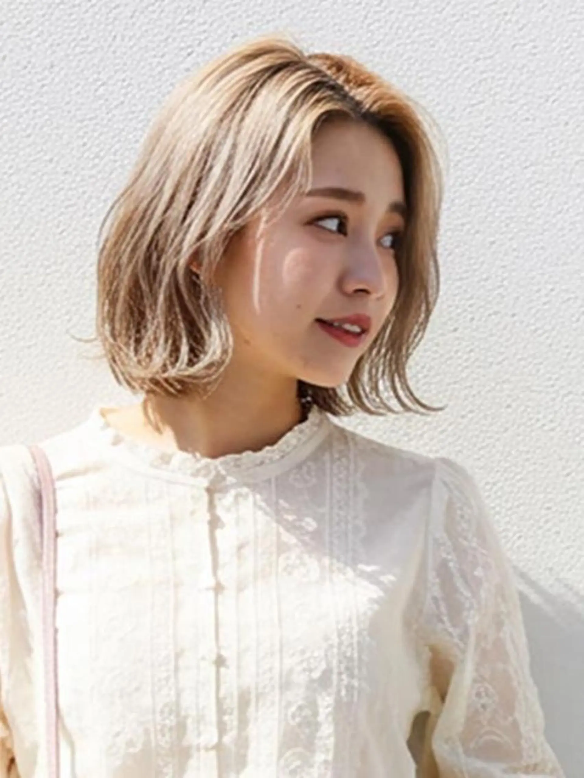 カラー バレイヤージュ ブリーチ ケアブリーチ ダブルカラー イヤリングカラー Helena みなつのヘアスタイル