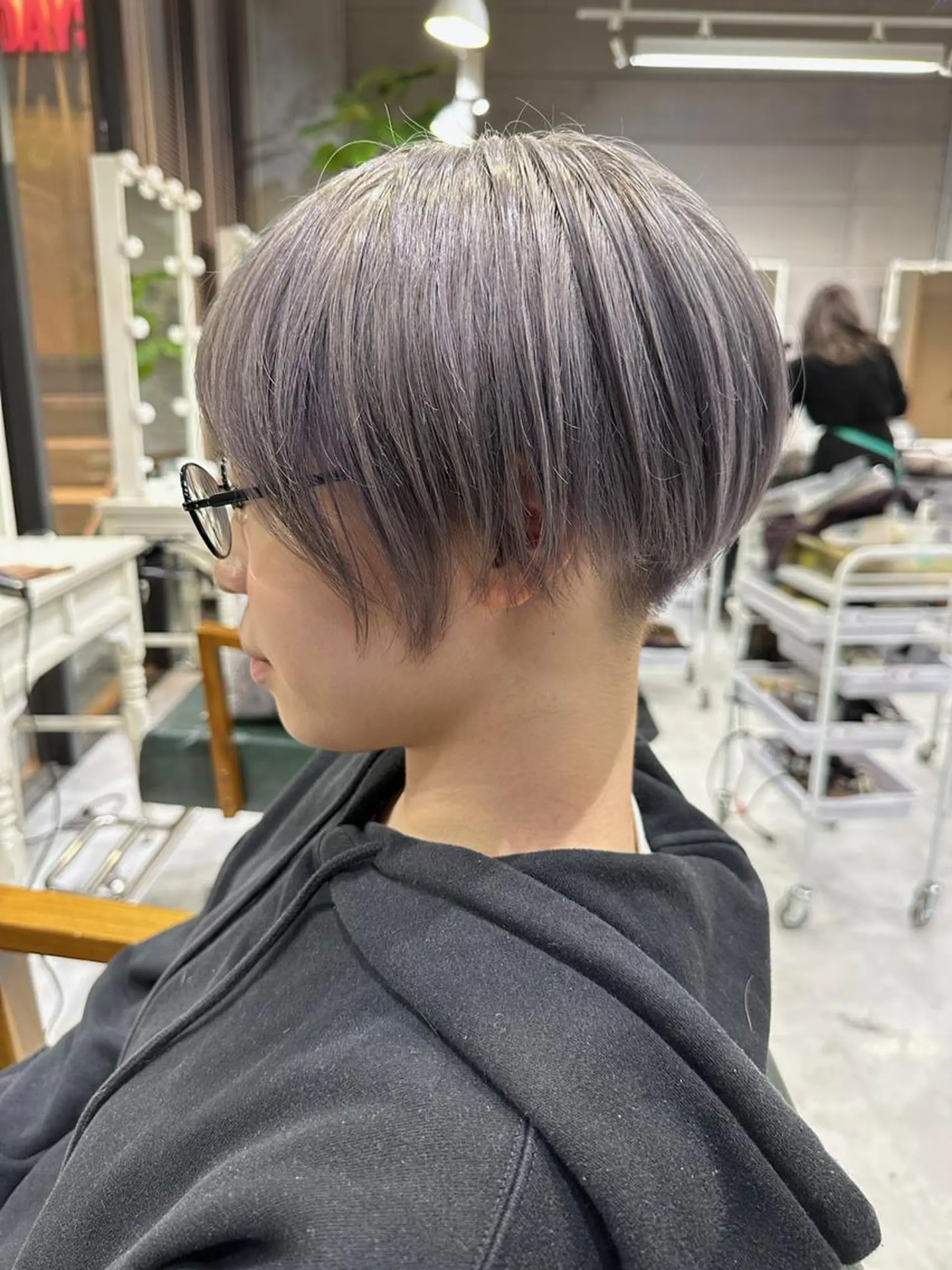 ショート カラー ヘアアレンジ メンズ メンズブリーチ メンズ韓国風 韓国マッシュ マッシュ ツーブロック 𝐑𝐈𝐍𝐊𝐀 🐷🖤のヘアスタイル