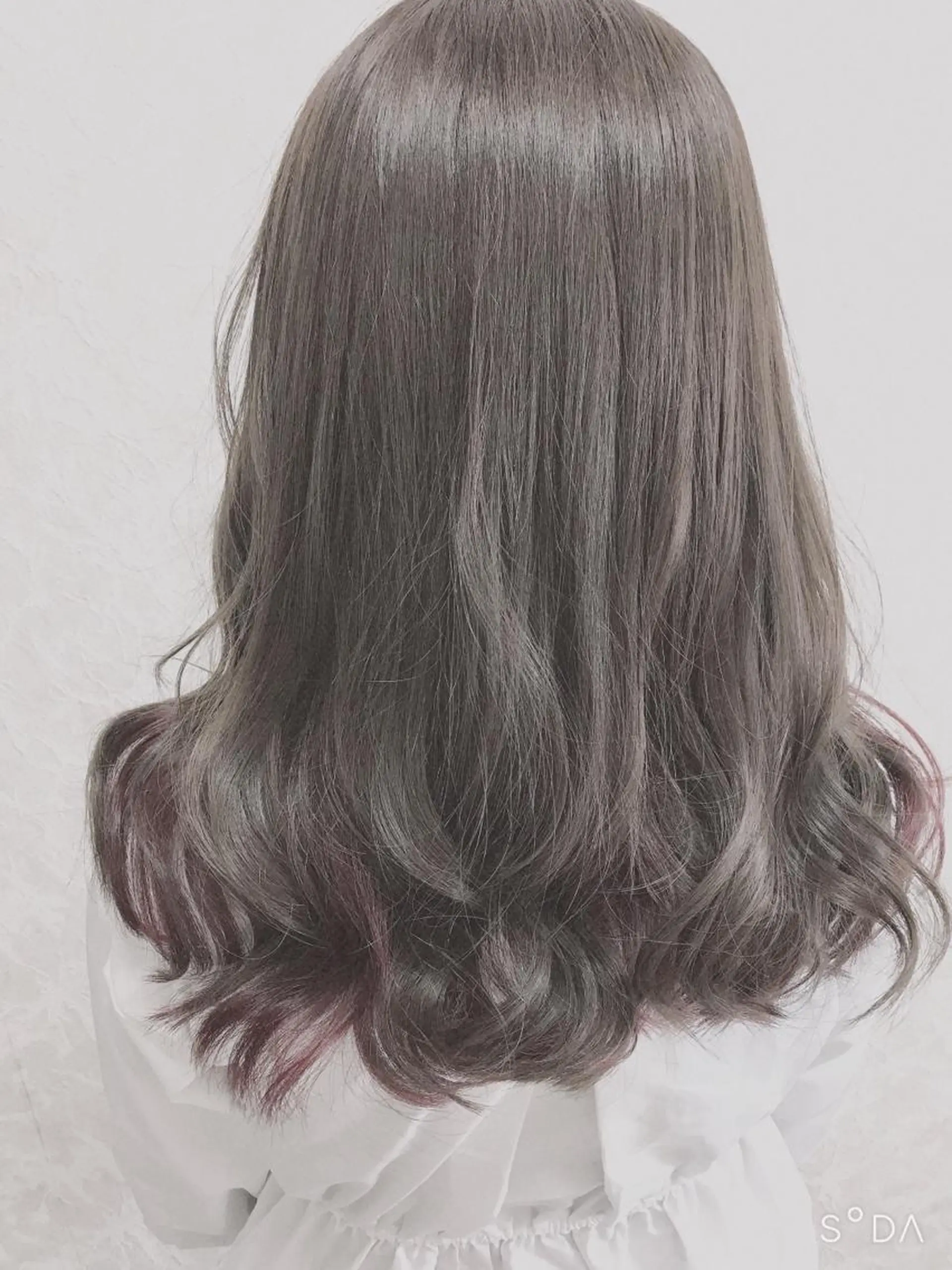 ミディアム カラー ベージュカラー ブリーチ 透明感カラー グレージュ カット ヘアカラー トリートメント ブリーチ/髪質改善/ レイヤー/YUTO‎のヘアスタイル