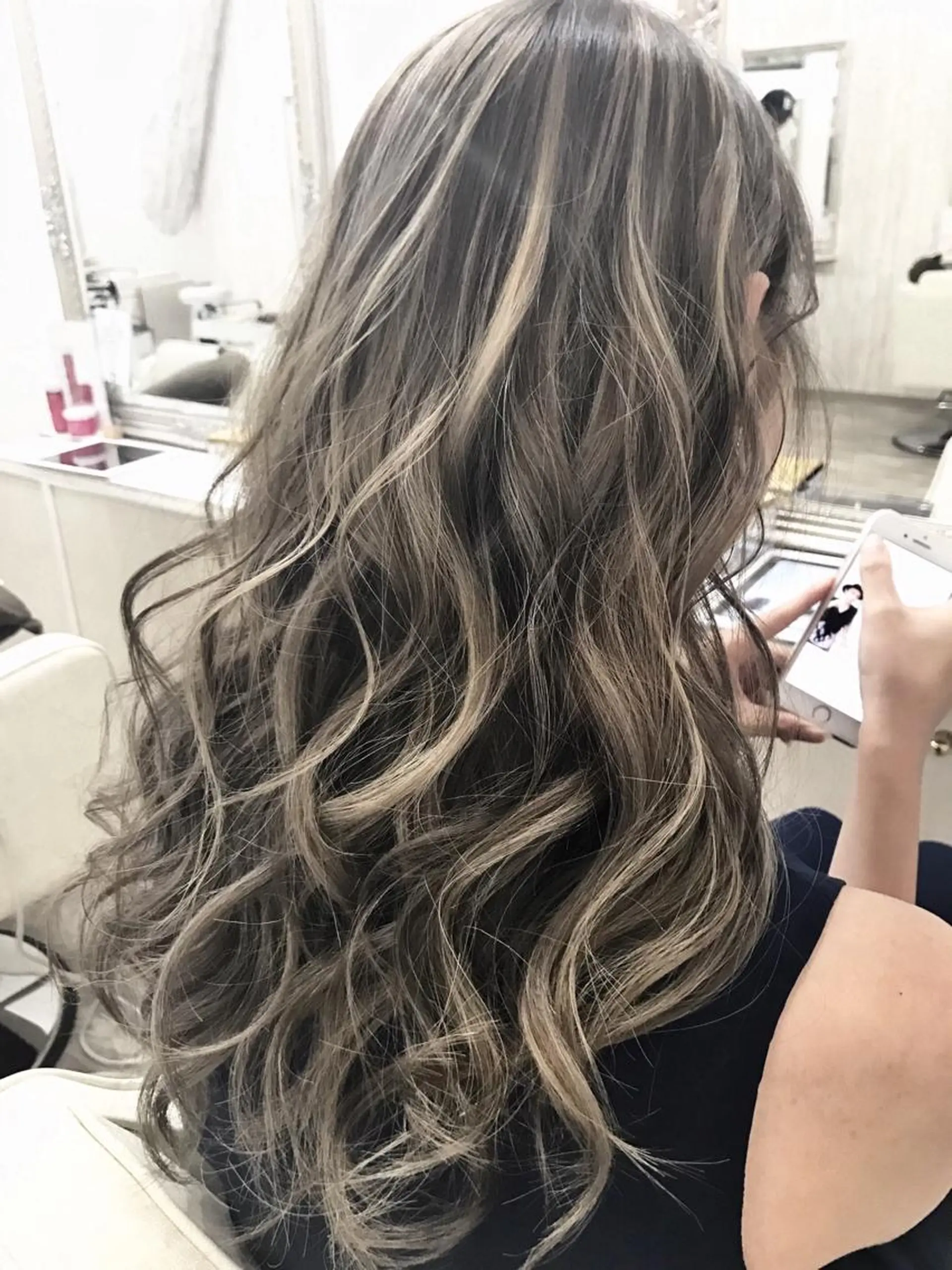 ロング カラー ヘアカラー 前髪カット無料🎉 髪質改善✨影山湧市のヘアスタイル