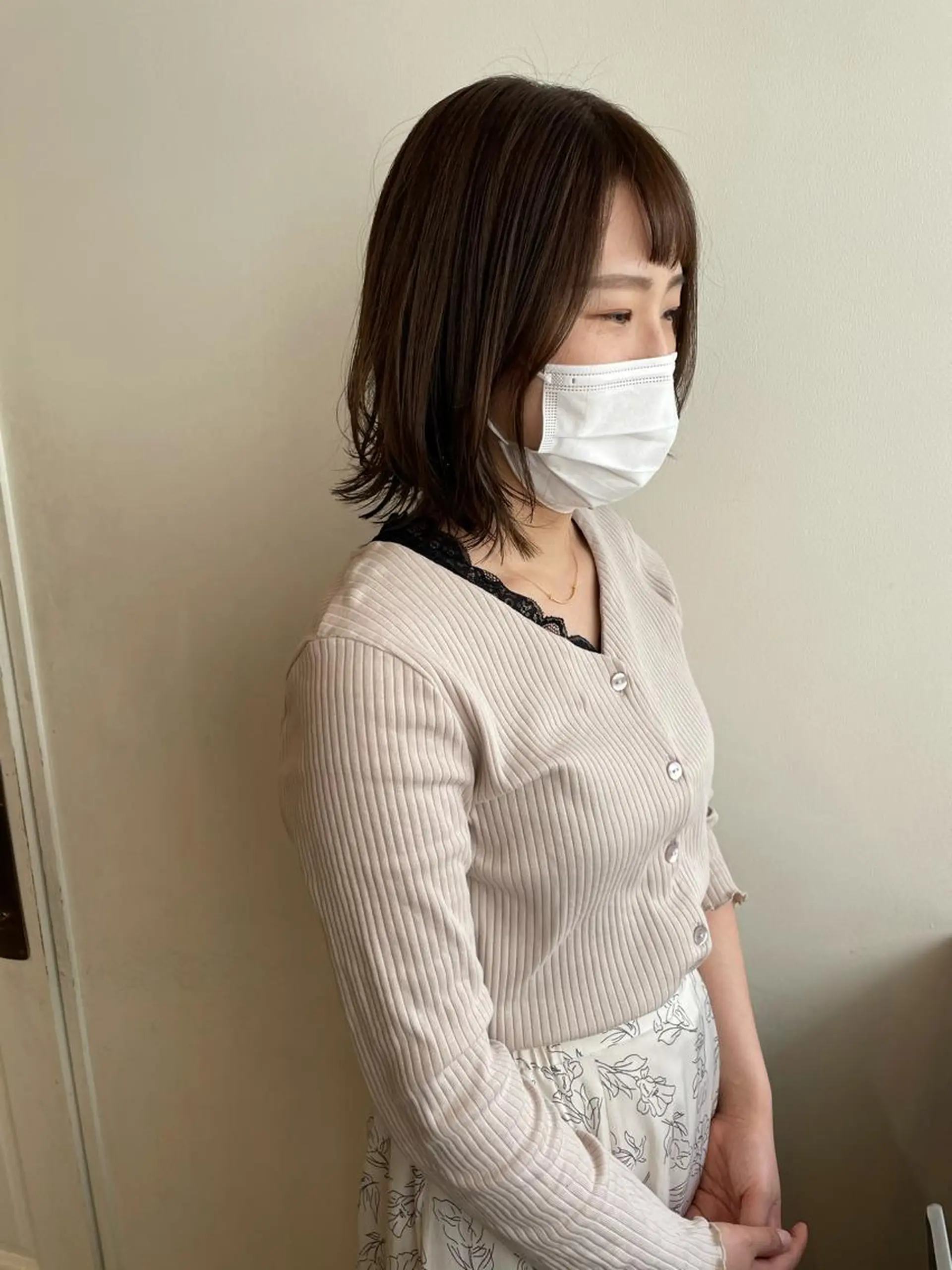 ミディアム カラー MIOベージュカラー 柔らかいカラーのヘアスタイル