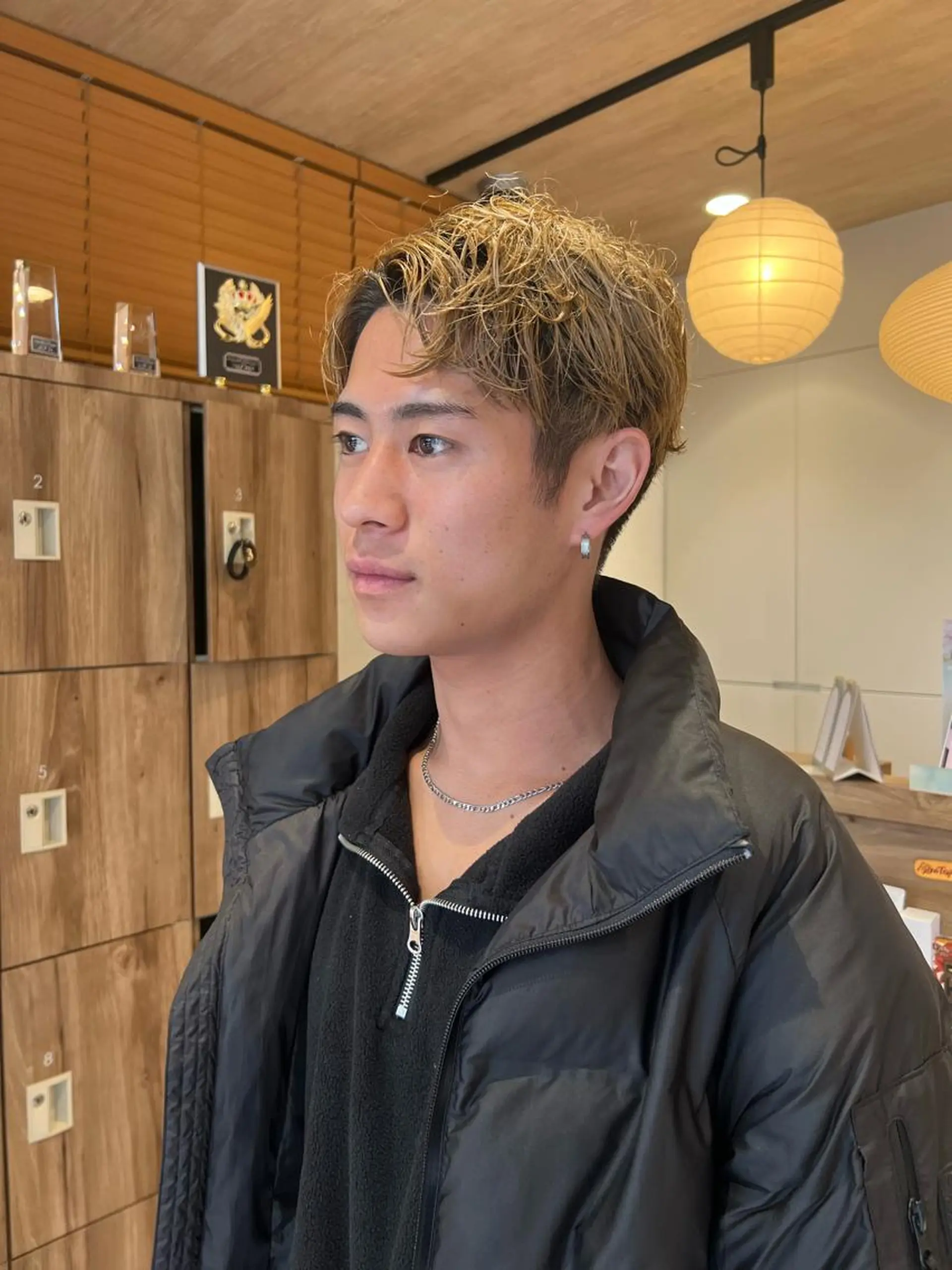 ショート メンズ Oasisgarden所属・レイヤー/ブリーチ MOMOのヘアスタイル