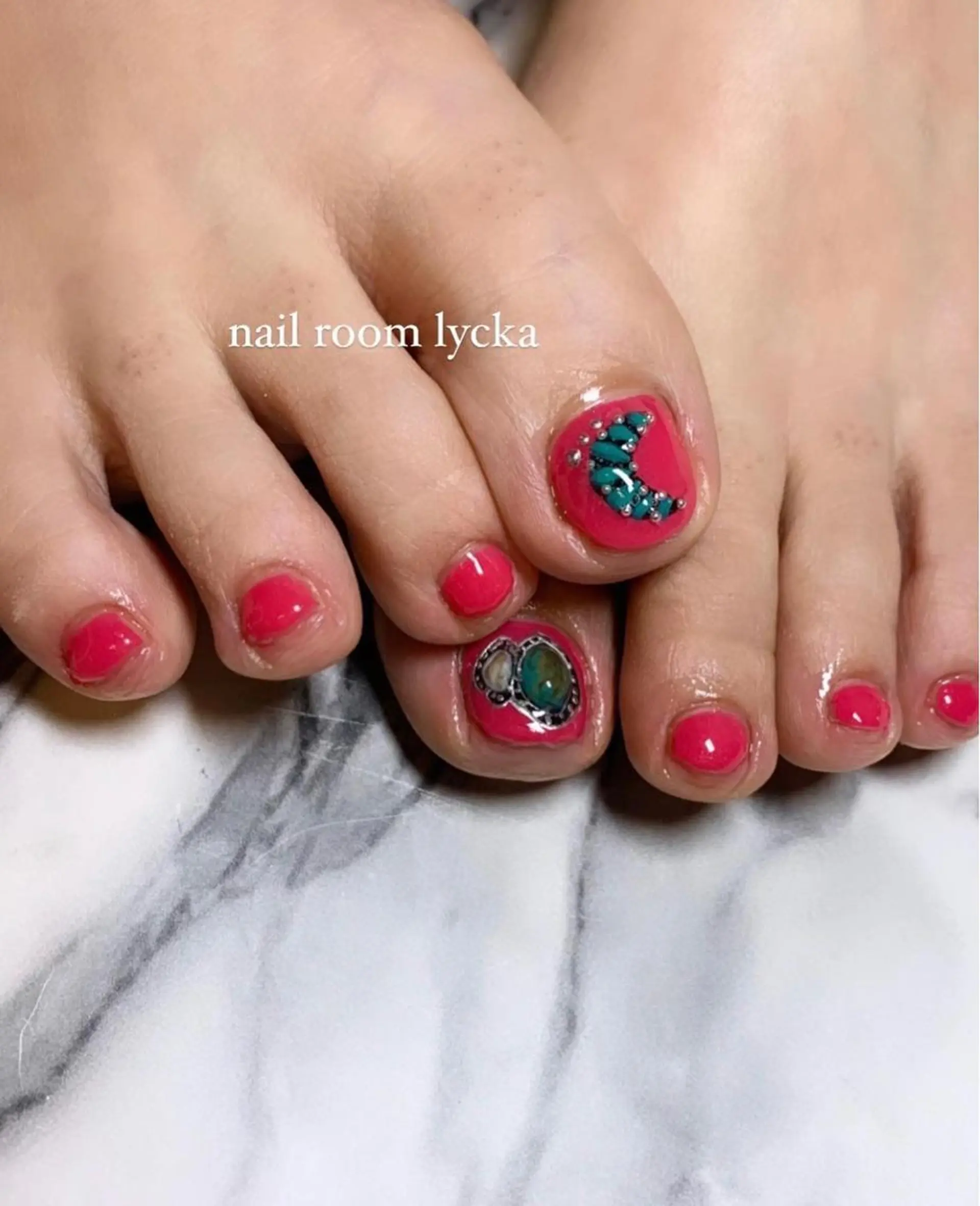 ネイル ﾈｲﾙﾙｰﾑﾘｯｶ 𝐦𝐚𝐲𝐮のネイルデザイン