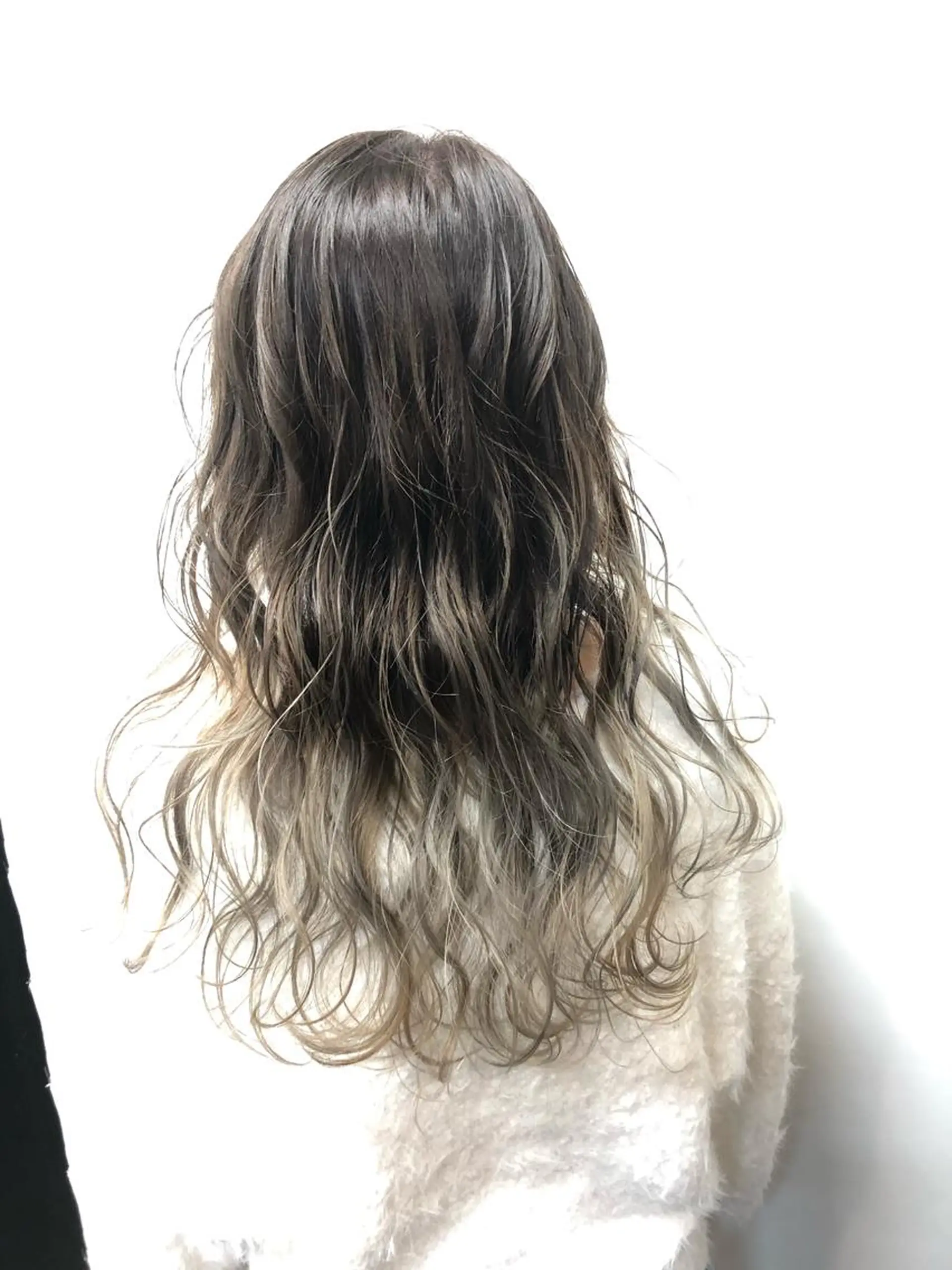 ロング ヘアカラー トリートメント 韓国カラー/エクステ carryのヘアスタイル