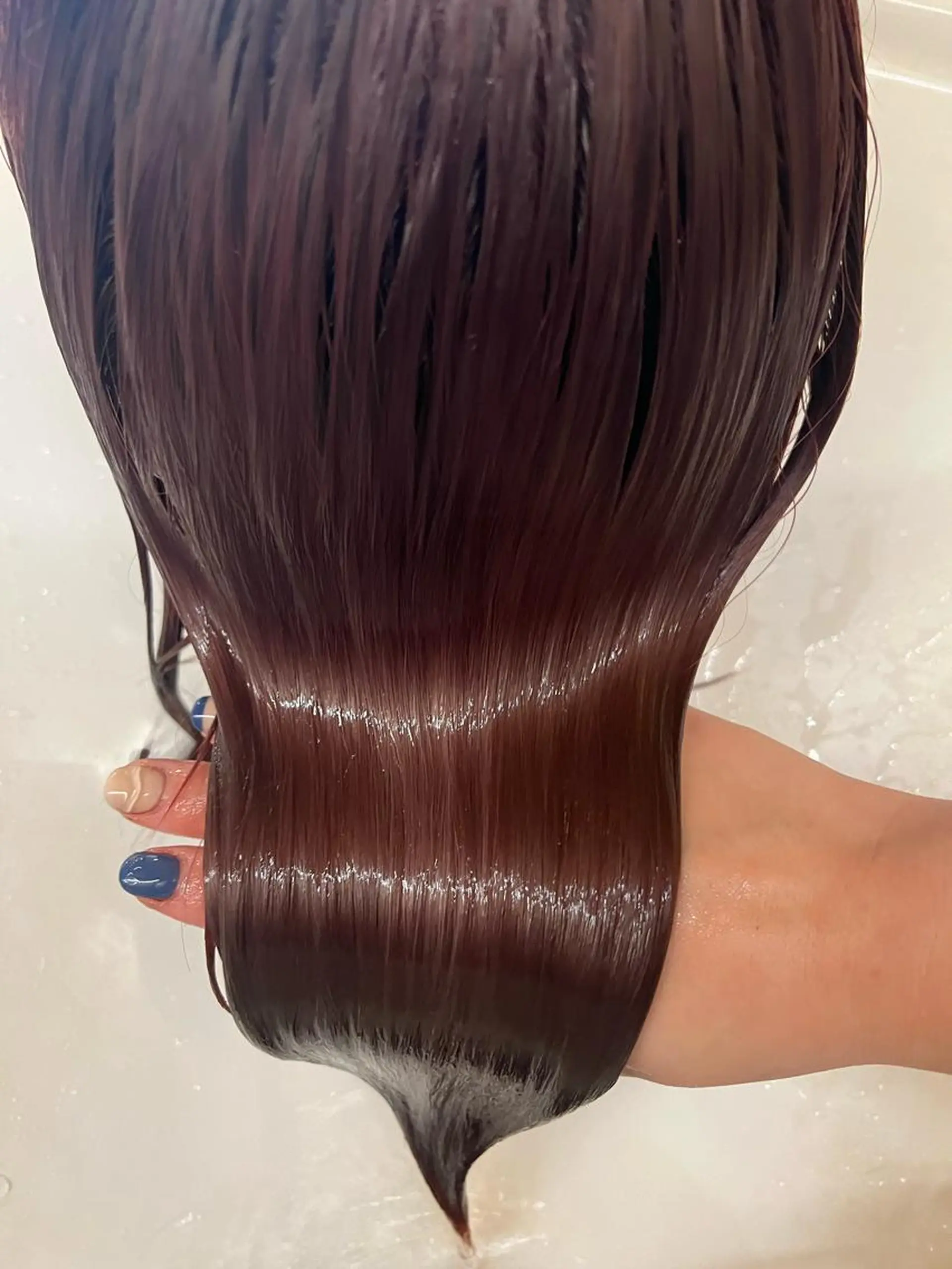 ロング カラー 石崎 真維のヘアスタイル