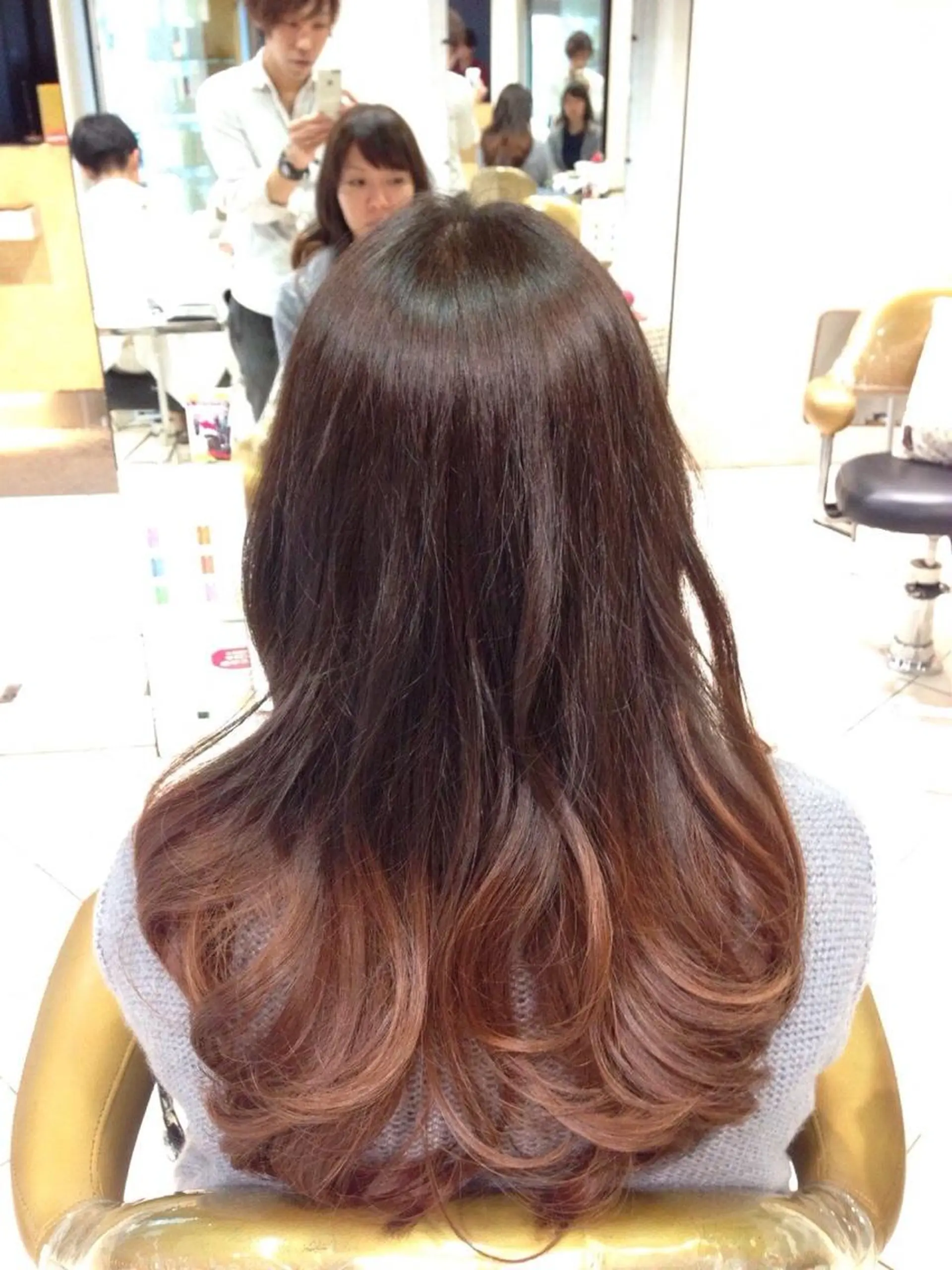 ミディアム カラー ブリーチ グラデーションカラー 川野辺幸雄☆髪質改善 ハイライト☆白髪のヘアスタイル