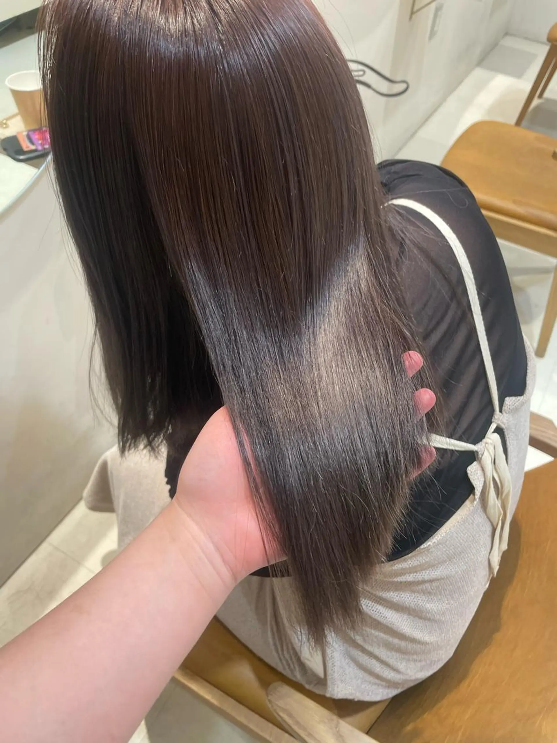 カラー 若月 あやかのヘアスタイル