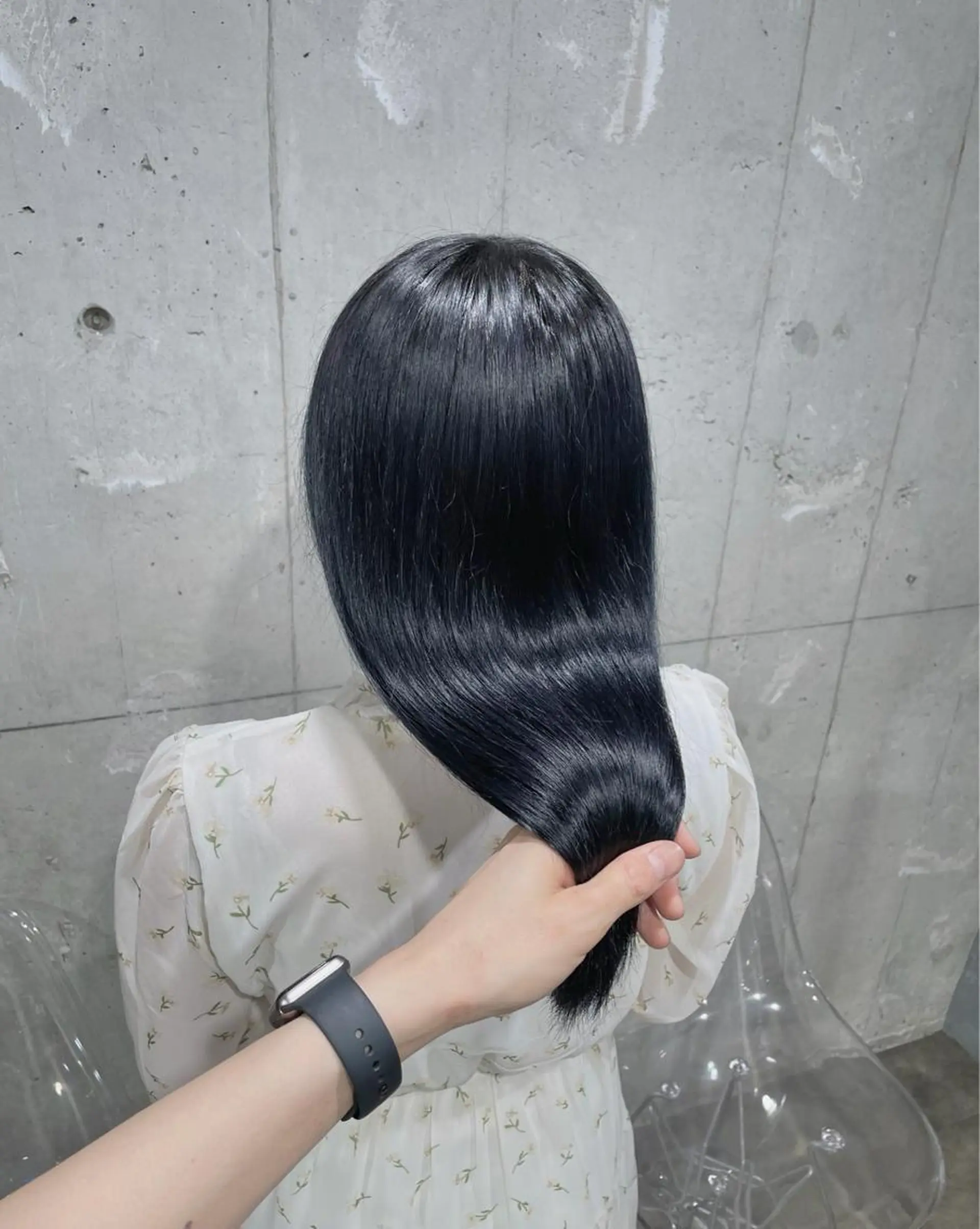 ミディアム カラー 黒髪 ブルーカラー ブルーブラック ヘアカラー トリートメント ヘッドスパ ヘアセット ベージュカラー💖 やすひろのヘアスタイル