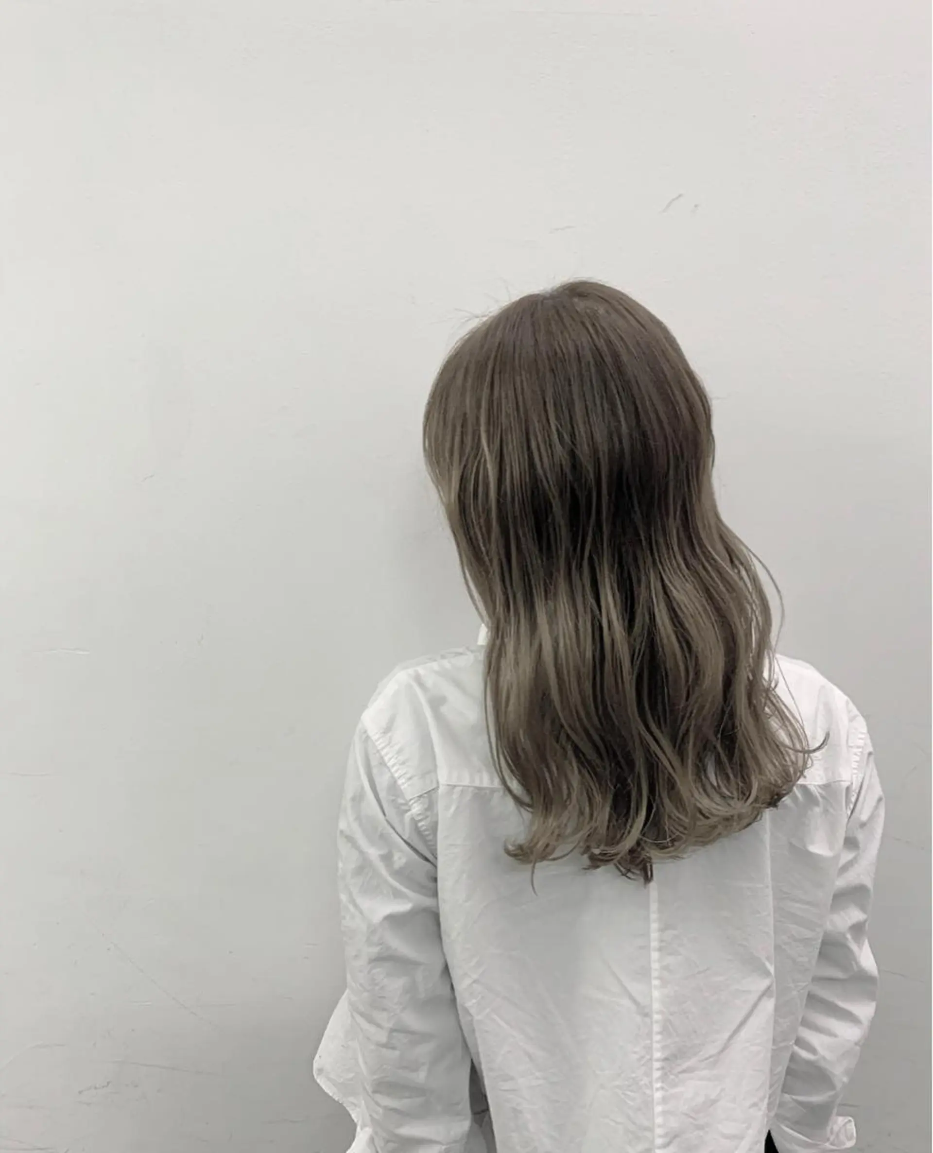 ロング カラー ダブルカラー グラデーションカラー ブリーチソムリエ認定 梅田茶屋町Eir辻のヘアスタイル