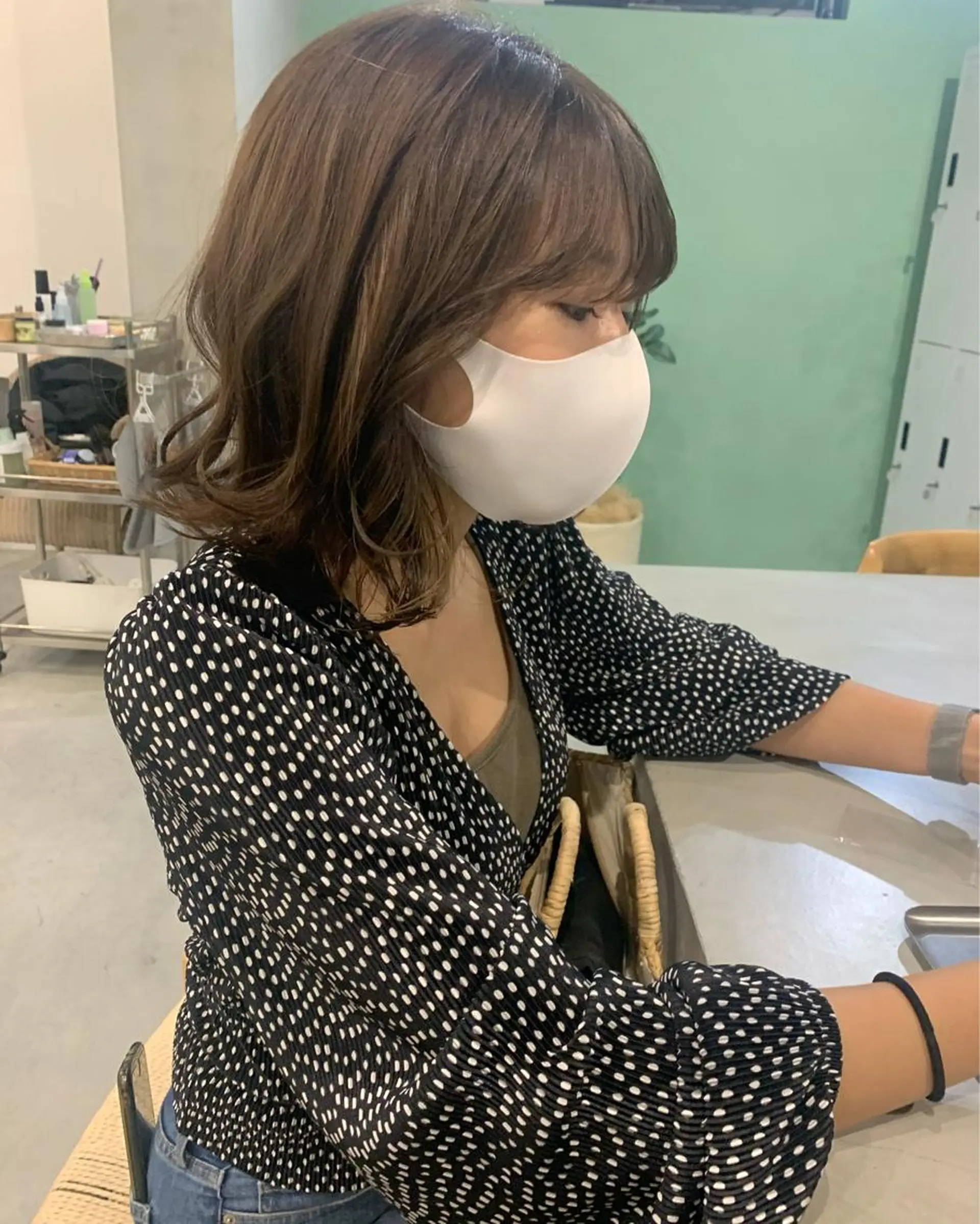 ミディアム カラー ベージュカラー ボブ 柔らかブラウン/顔周 りレイヤー♡ユウシのヘアスタイル