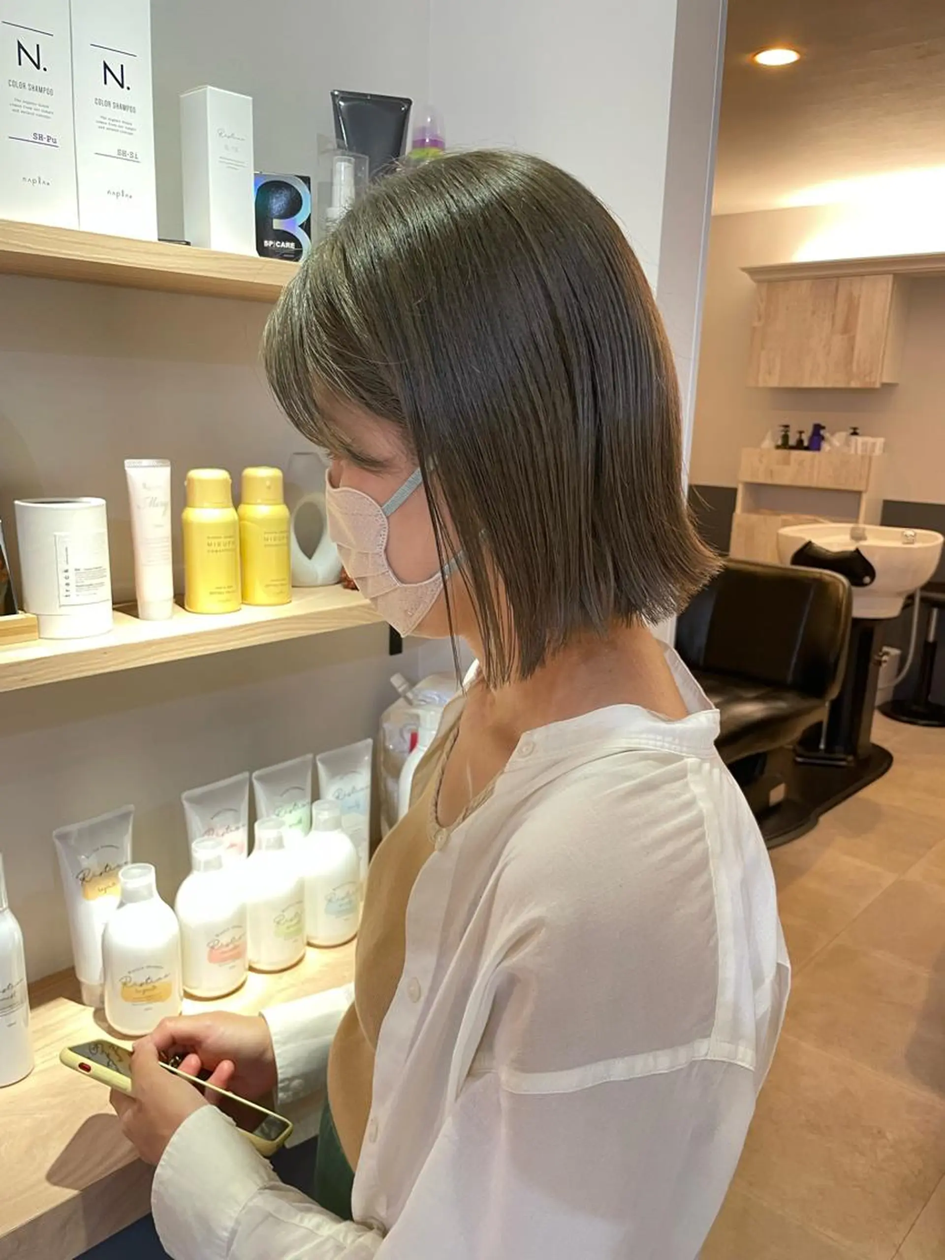 ショート カラー akane .のヘアスタイル