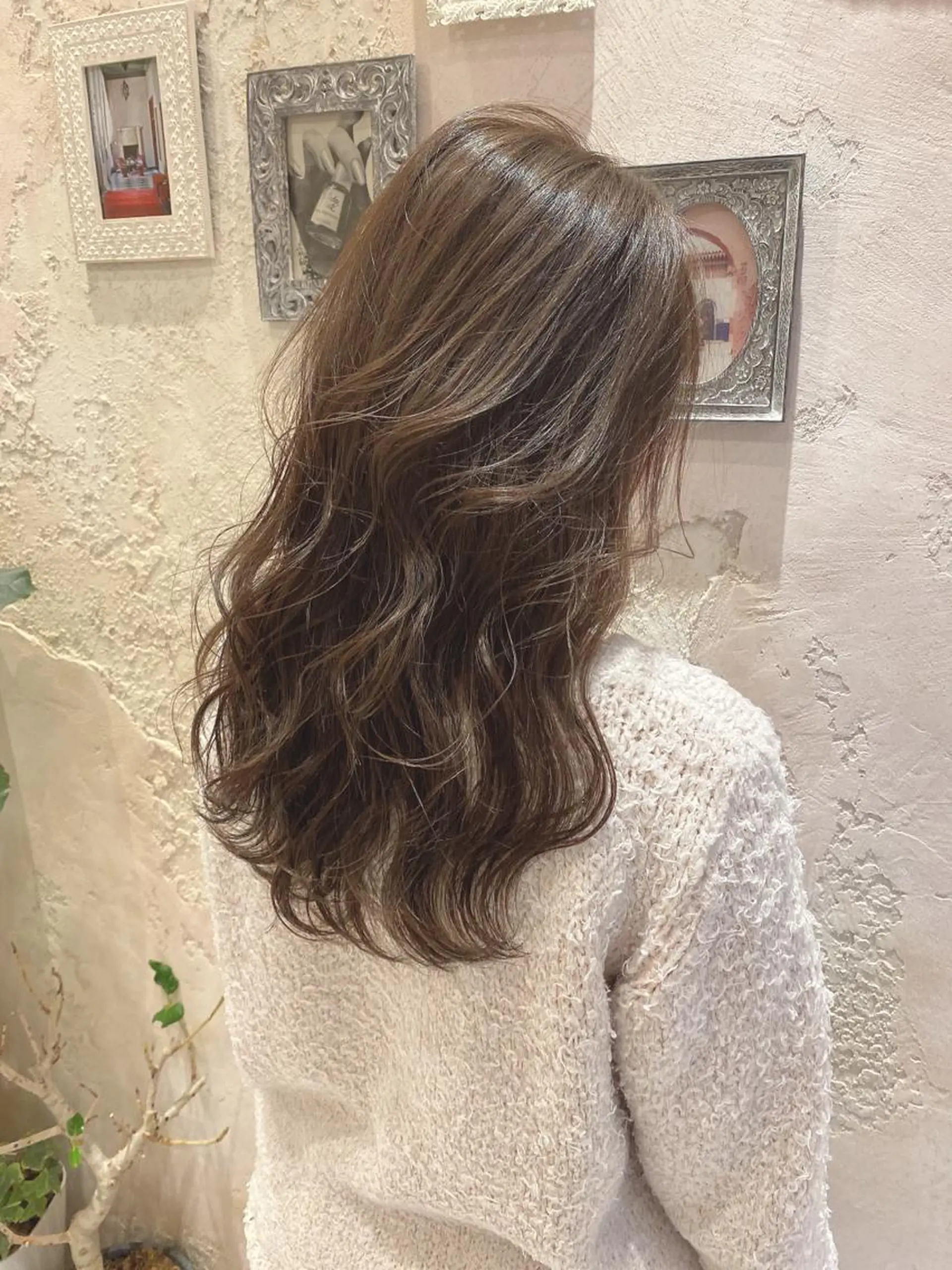 セミロング カラー レイヤーカット/ 顔周り 五島巨幹のヘアスタイル