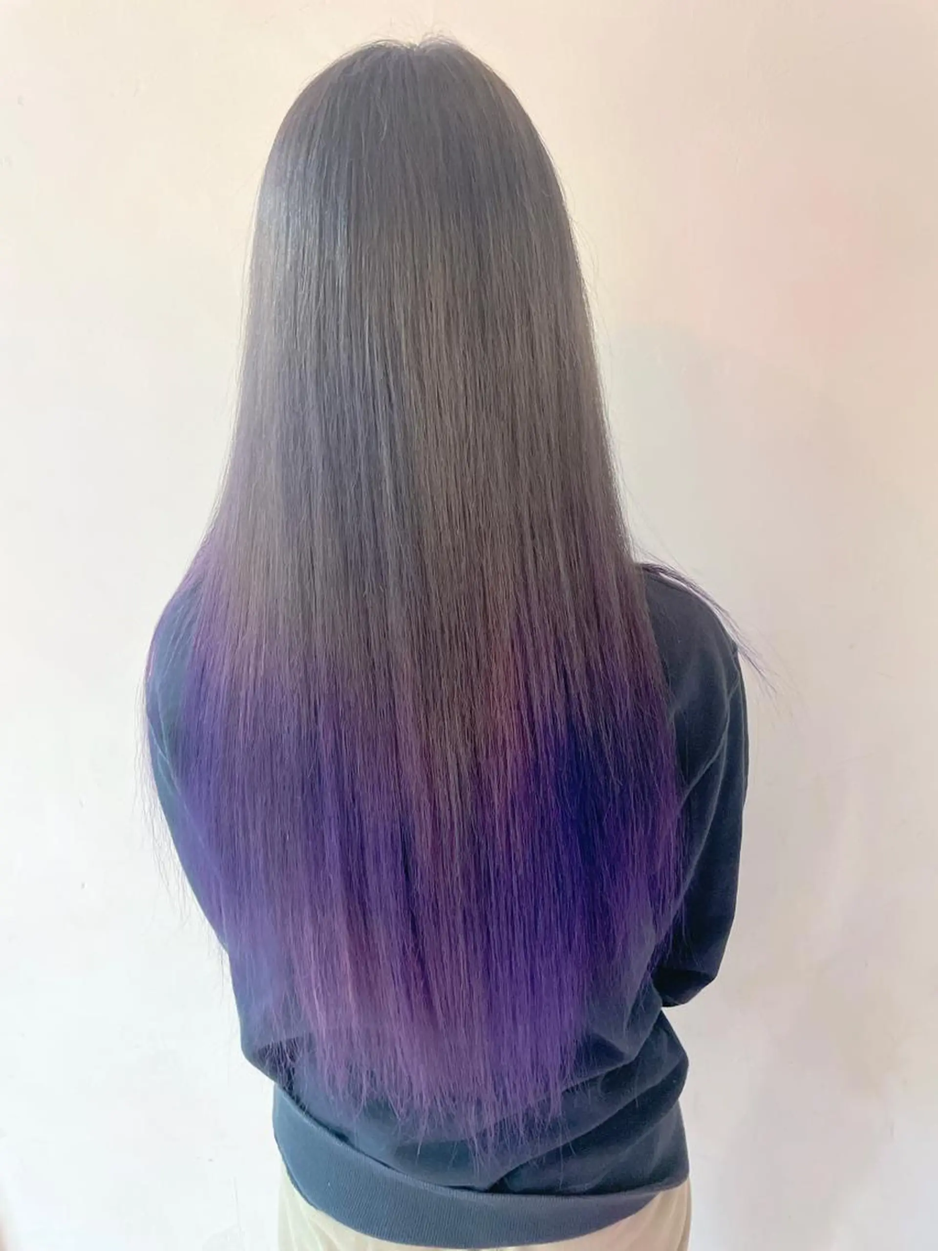 ロング カラー バレイヤージュ ブリーチ ケアブリーチ ダークグレー ダブルカラー ヘアカラー トリートメント デザインカラー髪質 改善Lilithのその他イメージ