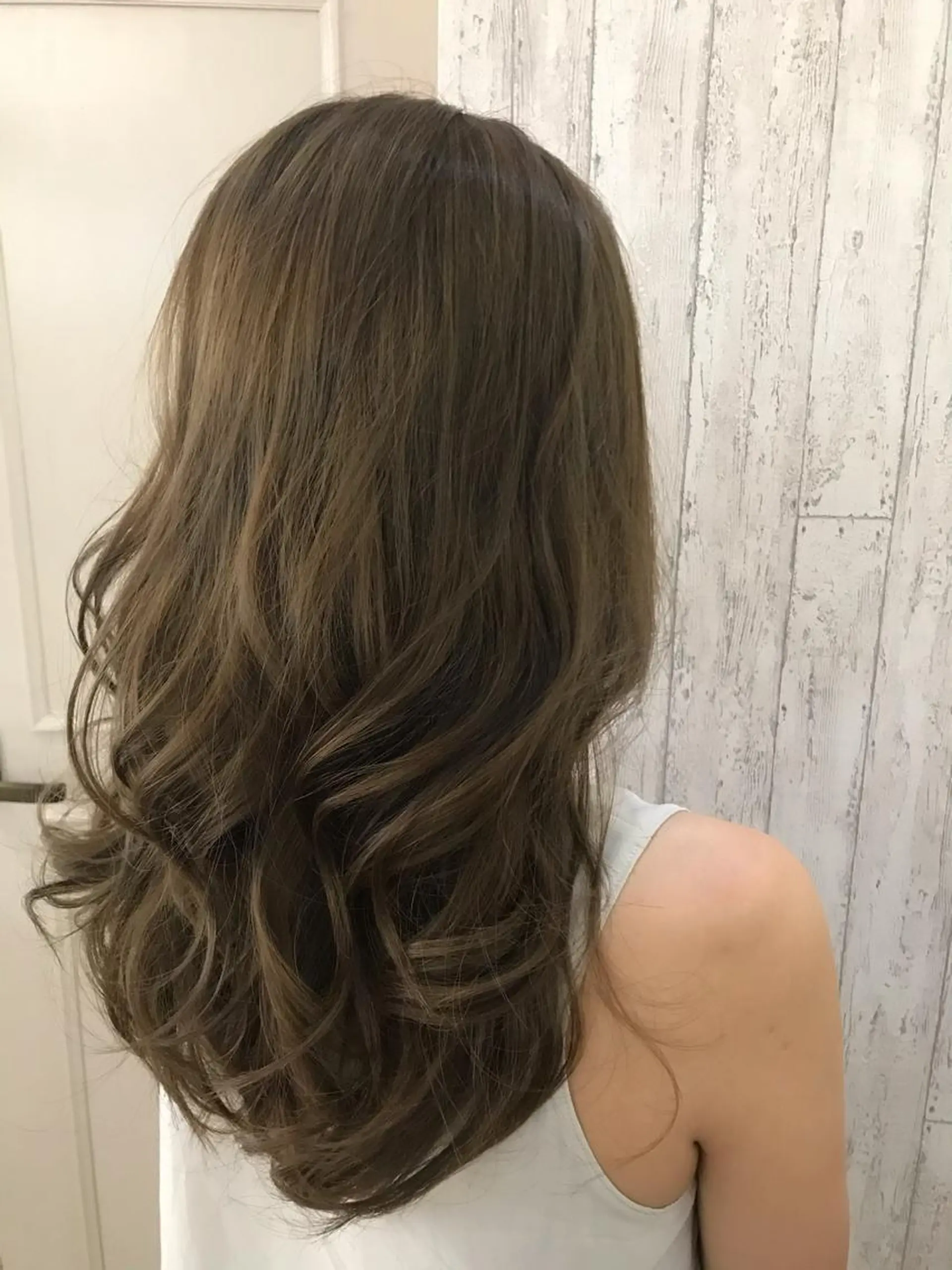 ロング カラー regalo MAKOのヘアスタイル