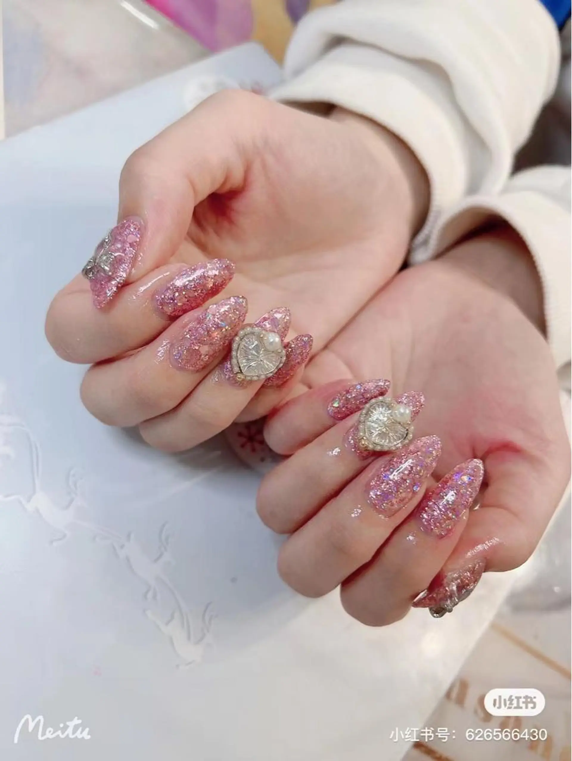 ネイル ハンドネイル 菲菲ネイルサロン所属・FF フィフィネイルサロンのネイルデザイン