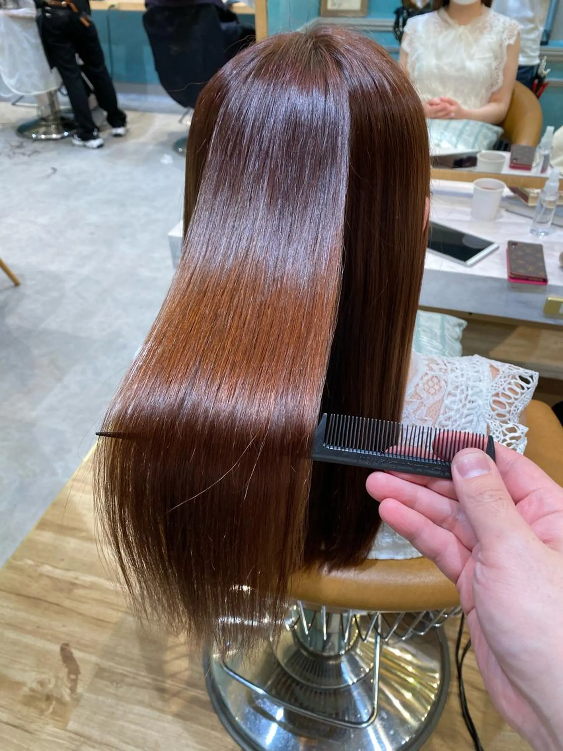 セミロング 山本翔一郎 韓国顔周りレイヤーのヘアスタイル