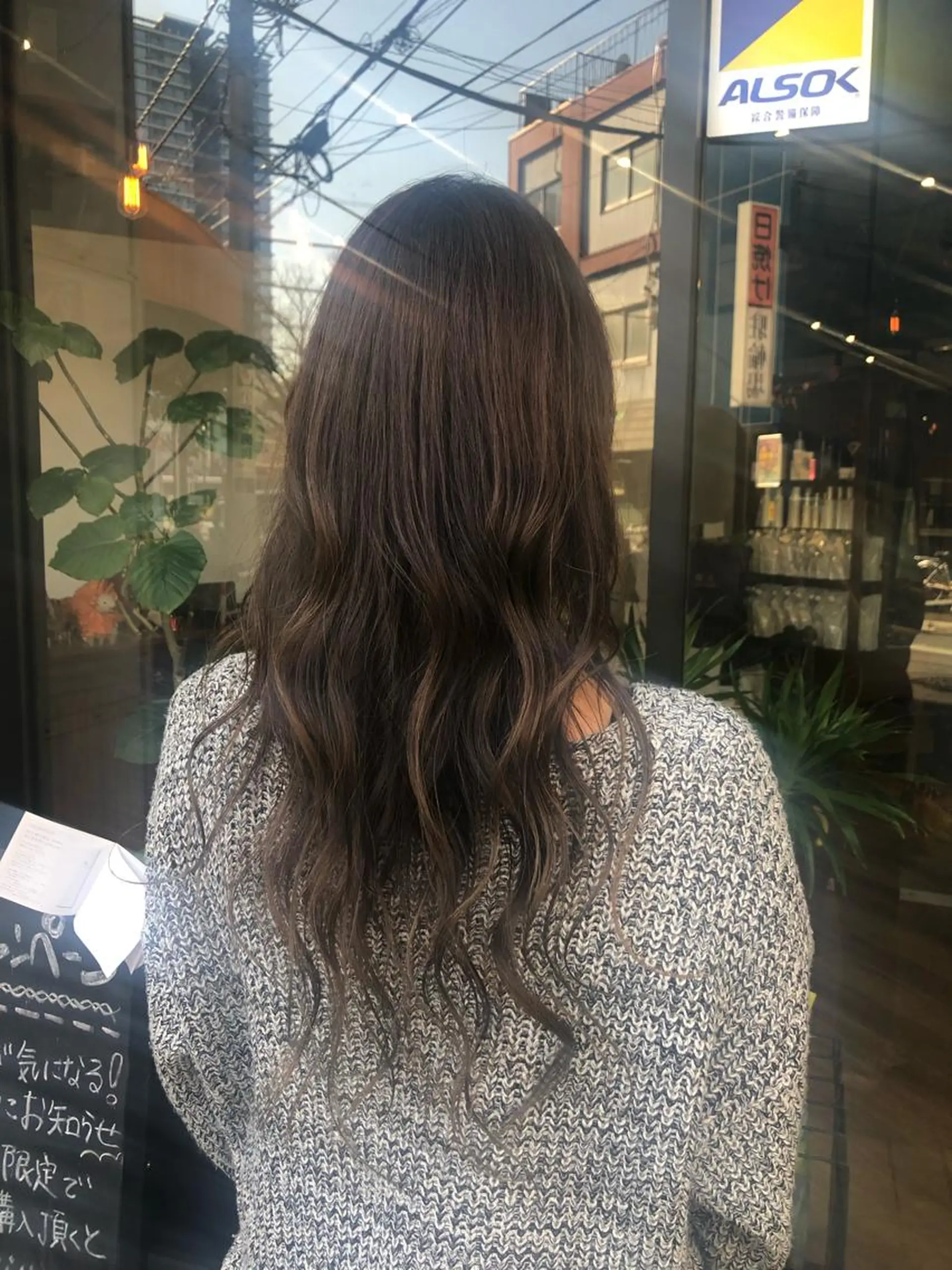 ロング カラー あらい なつみのヘアスタイル