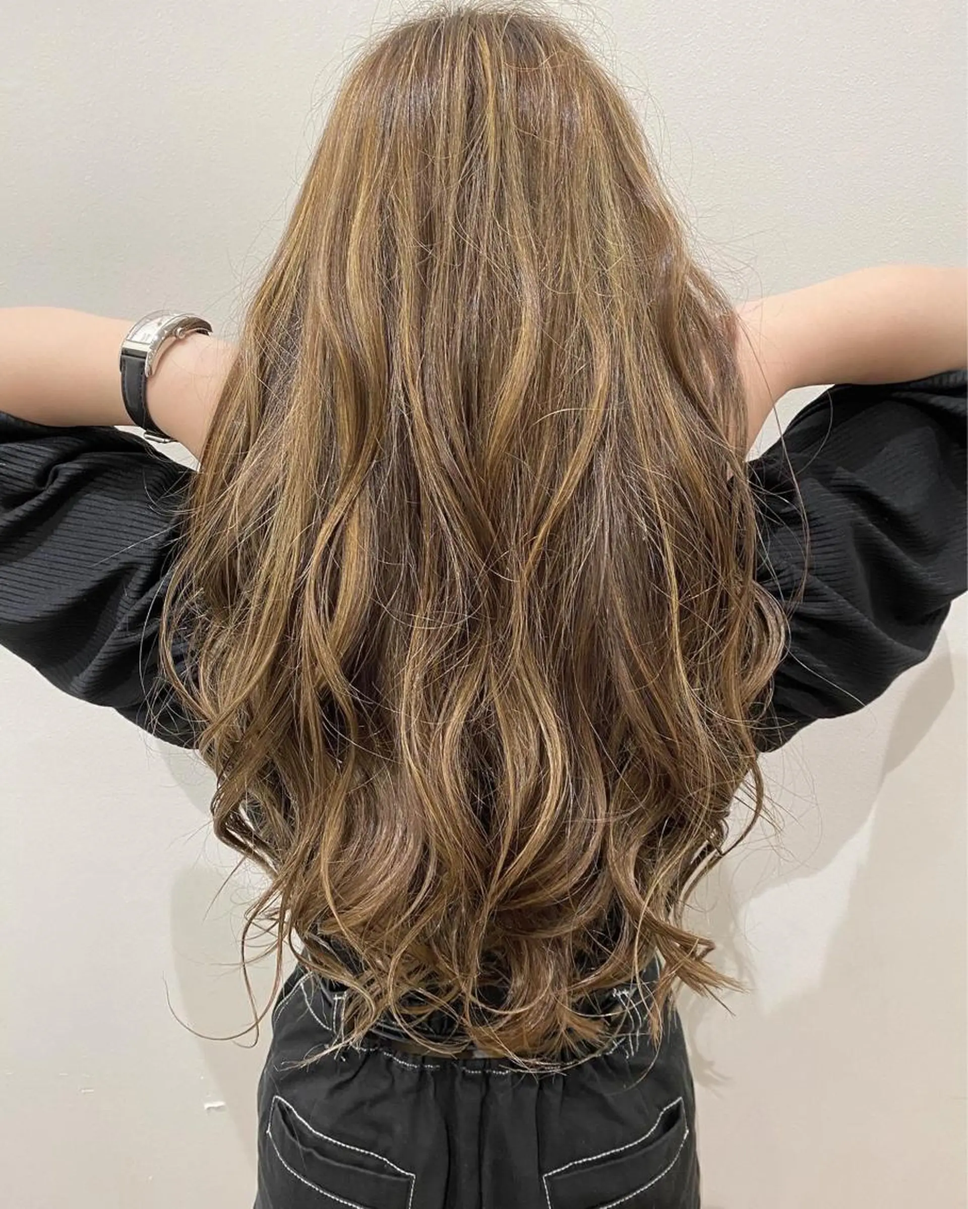 ロング カラー 石田 優菜のヘアスタイル